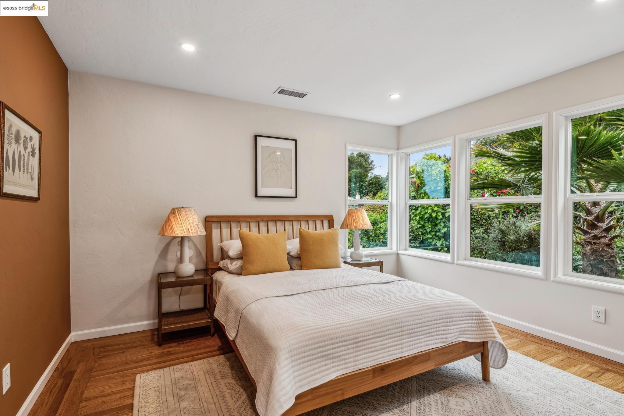 Detail Gallery Image 18 of 52 For 16026 Selborne Dr, San Leandro,  CA 94578 - 3 Beds | 2 Baths