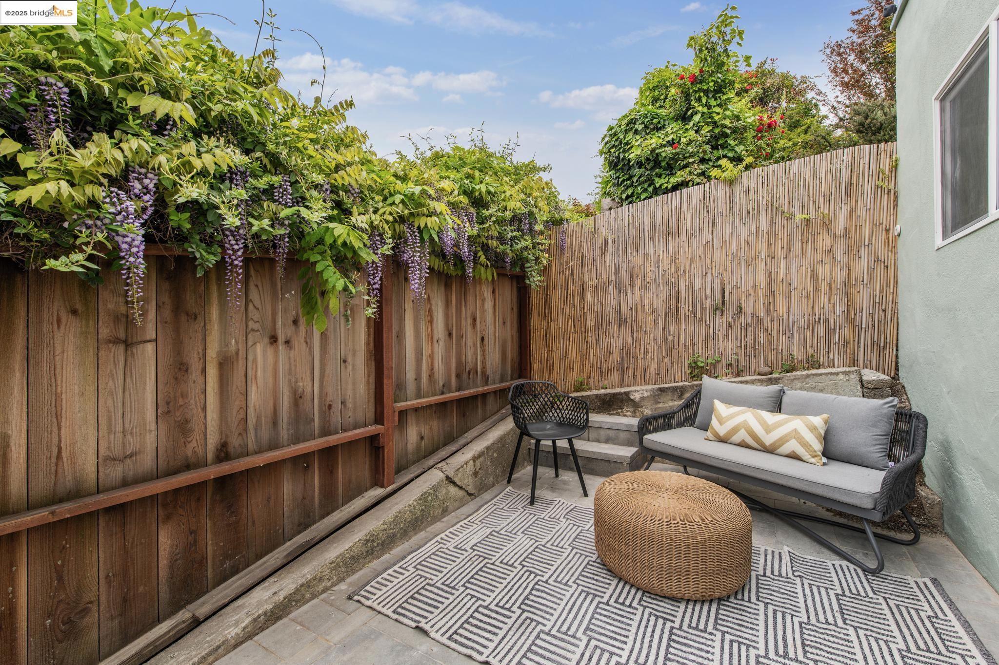 Detail Gallery Image 25 of 52 For 16026 Selborne Dr, San Leandro,  CA 94578 - 3 Beds | 2 Baths