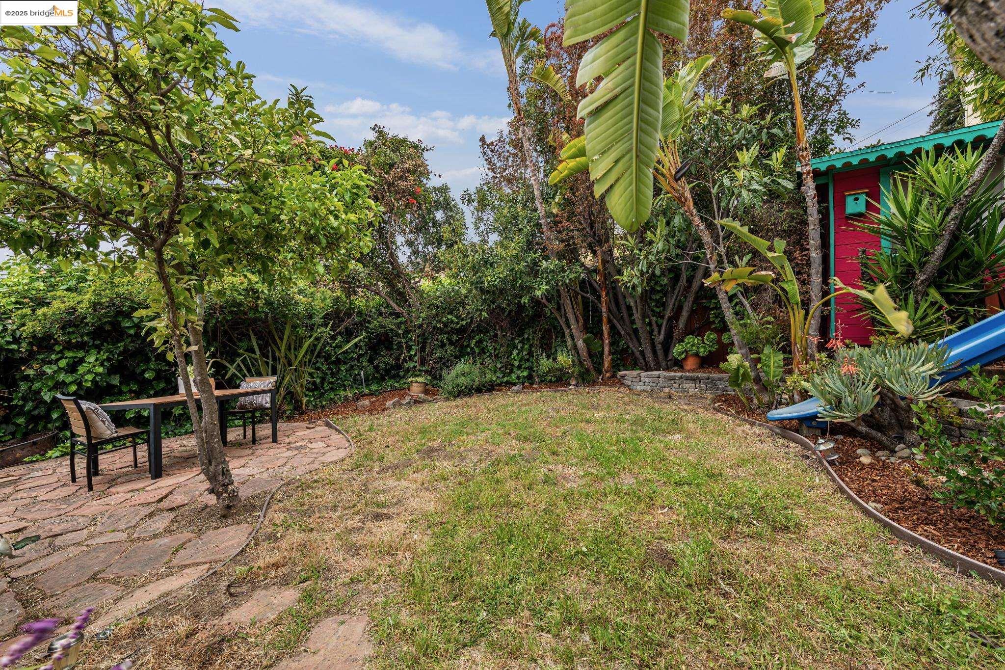 Detail Gallery Image 33 of 52 For 16026 Selborne Dr, San Leandro,  CA 94578 - 3 Beds | 2 Baths