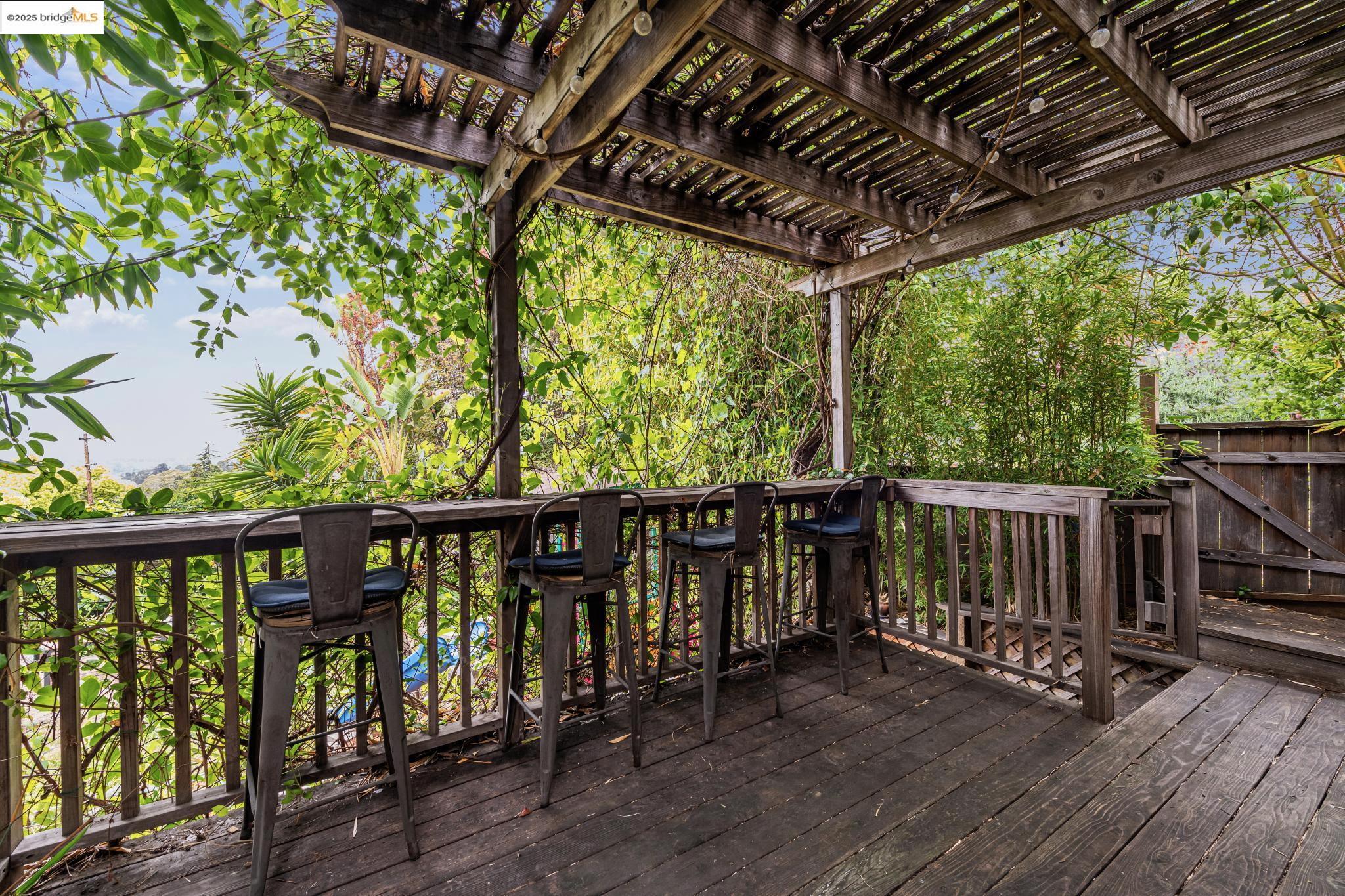 Detail Gallery Image 42 of 52 For 16026 Selborne Dr, San Leandro,  CA 94578 - 3 Beds | 2 Baths