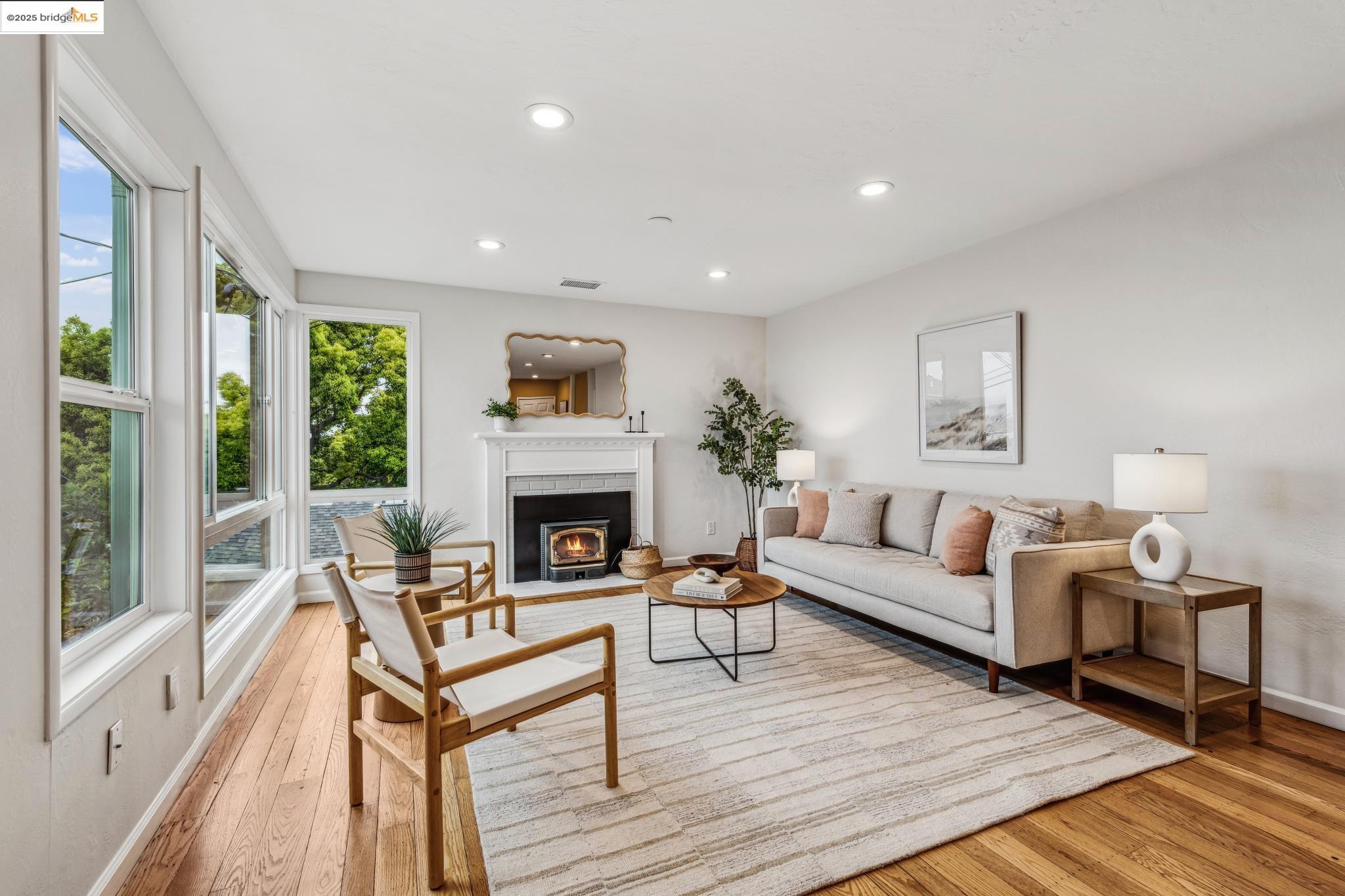 Detail Gallery Image 6 of 52 For 16026 Selborne Dr, San Leandro,  CA 94578 - 3 Beds | 2 Baths