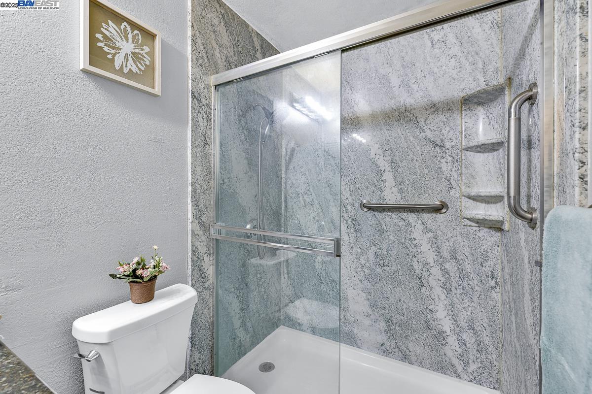 Detail Gallery Image 18 of 26 For 102 Camino Plz, Union City,  CA 94587 - 2 Beds | 1 Baths