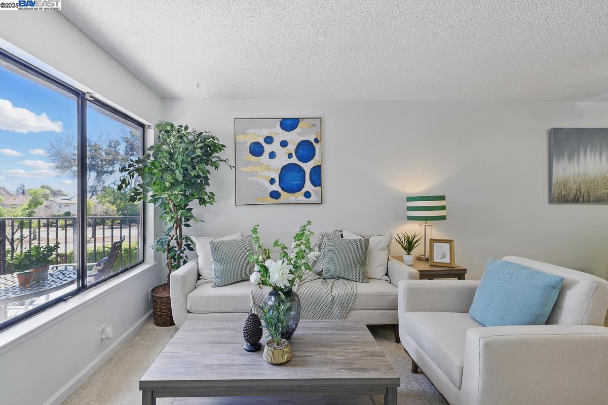 Detail Gallery Image 6 of 26 For 102 Camino Plz, Union City,  CA 94587 - 2 Beds | 1 Baths