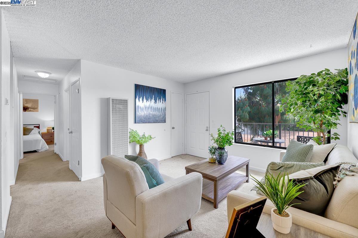 Detail Gallery Image 8 of 26 For 102 Camino Plz, Union City,  CA 94587 - 2 Beds | 1 Baths