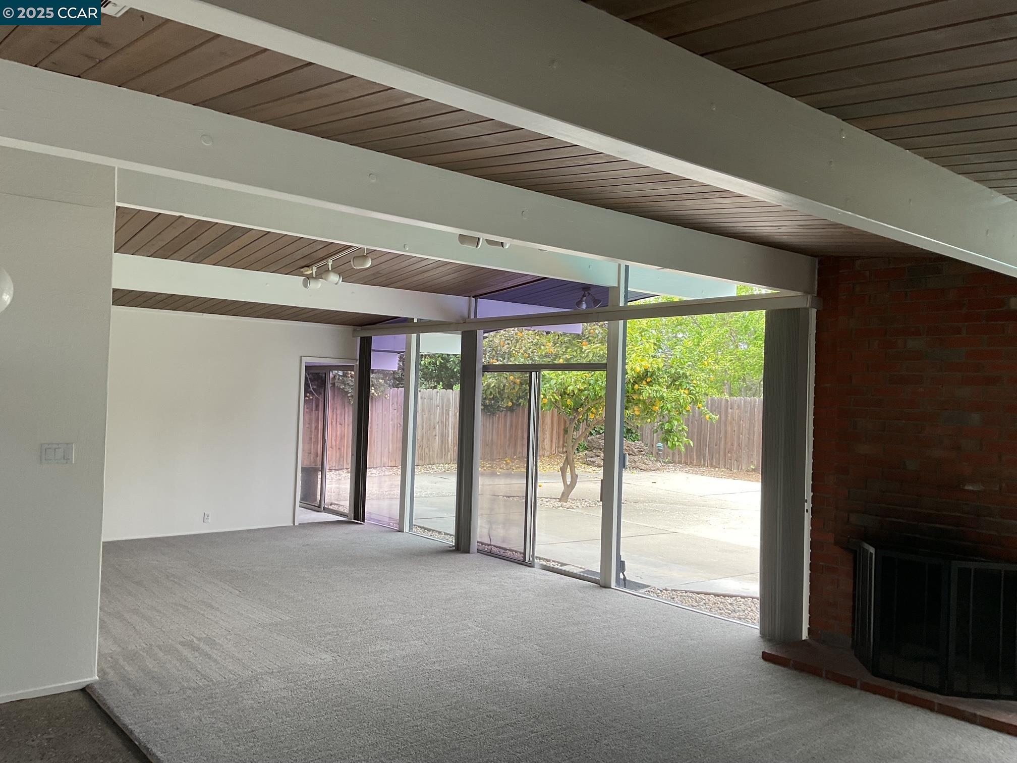 Detail Gallery Image 5 of 7 For 1249 Lancashire Dr, Concord,  CA 94518 - 4 Beds | 2 Baths