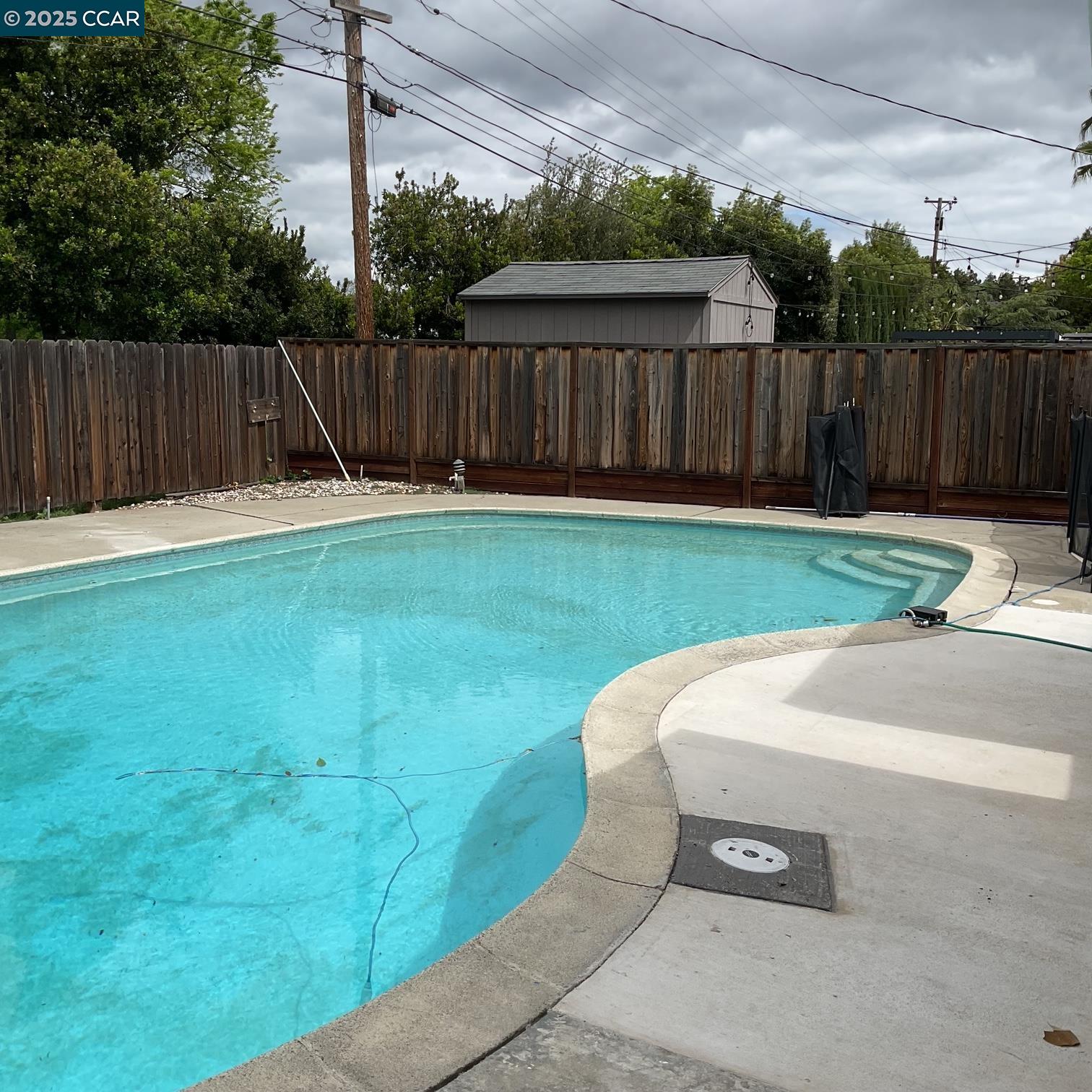 Detail Gallery Image 7 of 7 For 1249 Lancashire Dr, Concord,  CA 94518 - 4 Beds | 2 Baths