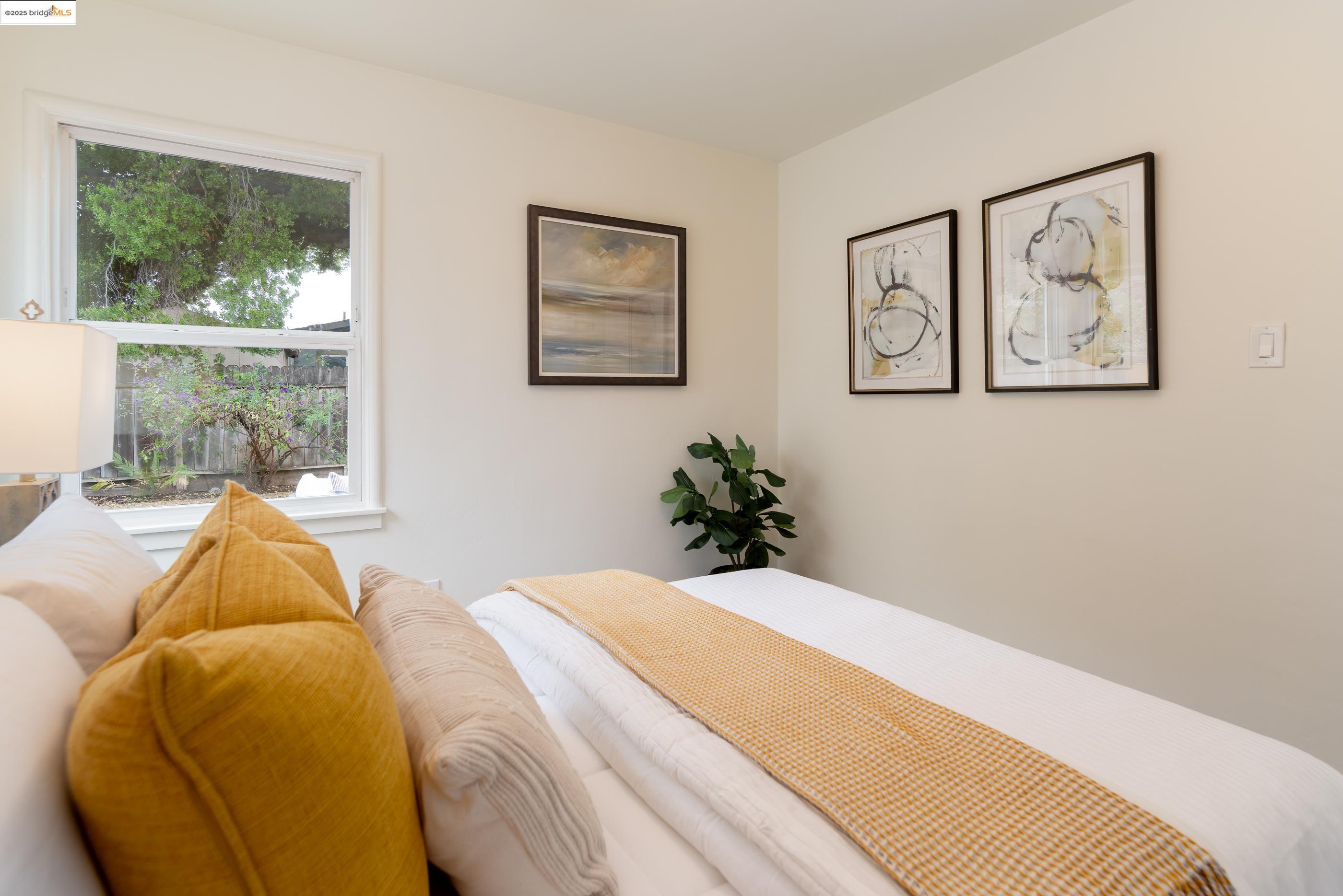 Detail Gallery Image 17 of 30 For 2189 Ralmar Ave, East Palo Alto,  CA 94303 - 2 Beds | 1 Baths