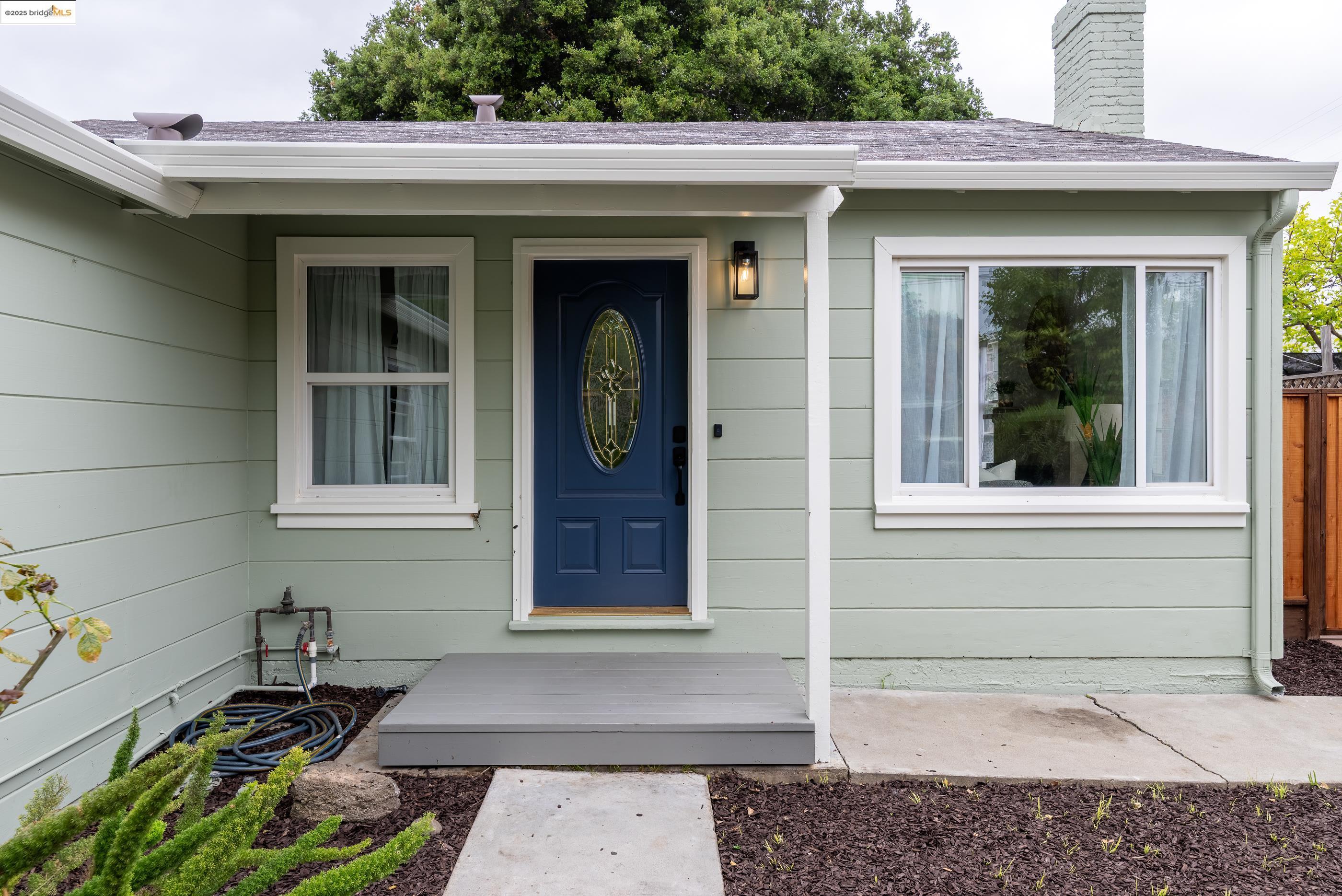 Detail Gallery Image 20 of 30 For 2189 Ralmar Ave, East Palo Alto,  CA 94303 - 2 Beds | 1 Baths