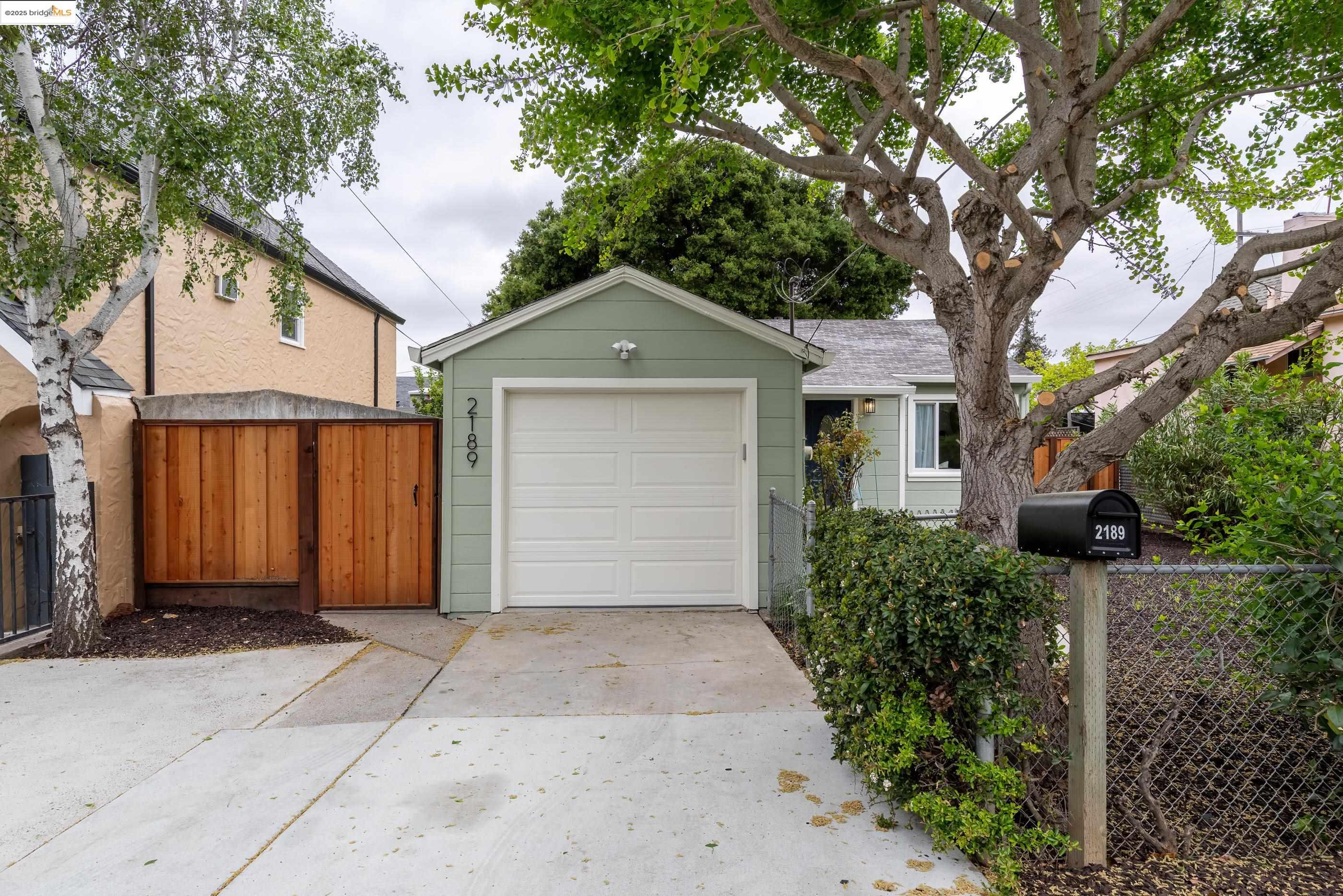Detail Gallery Image 22 of 30 For 2189 Ralmar Ave, East Palo Alto,  CA 94303 - 2 Beds | 1 Baths