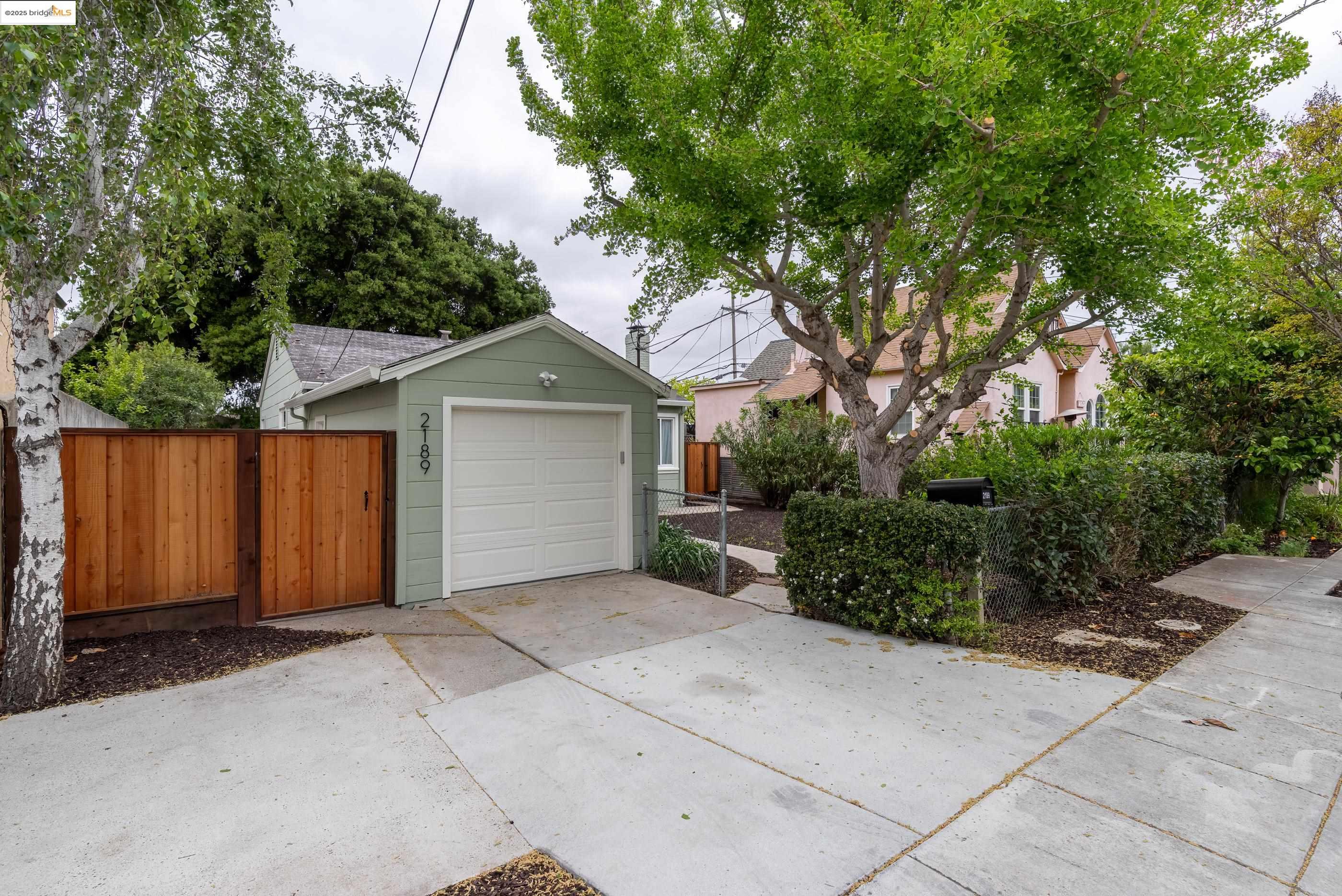 Detail Gallery Image 23 of 30 For 2189 Ralmar Ave, East Palo Alto,  CA 94303 - 2 Beds | 1 Baths