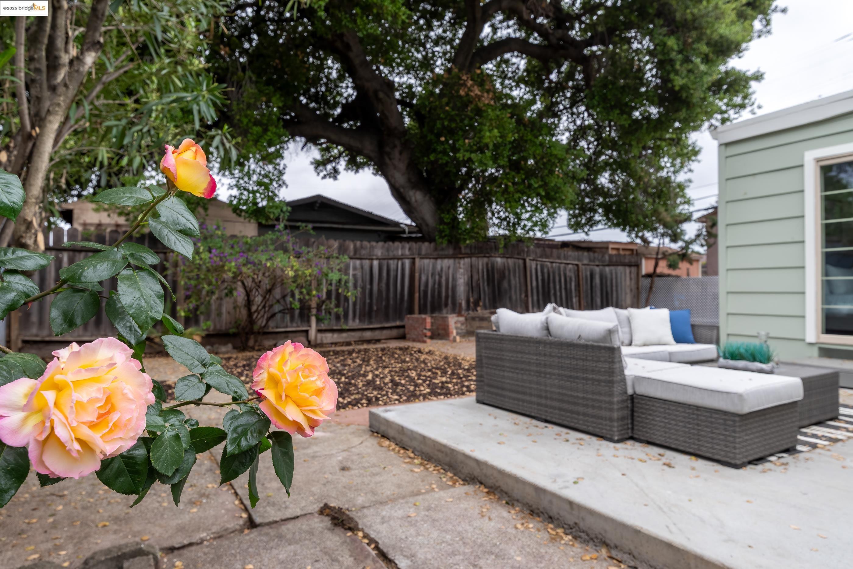 Detail Gallery Image 26 of 30 For 2189 Ralmar Ave, East Palo Alto,  CA 94303 - 2 Beds | 1 Baths