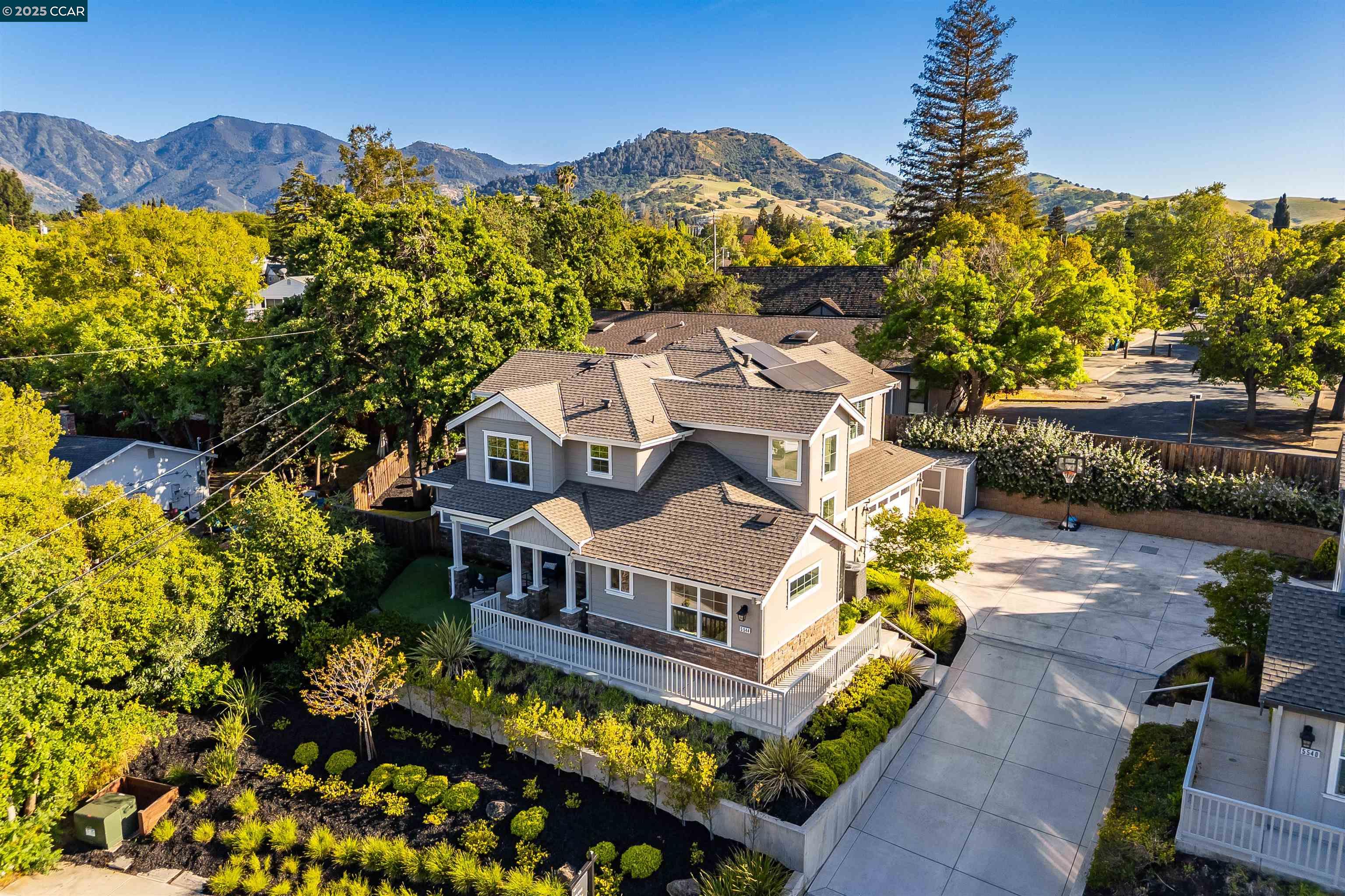 Detail Gallery Image 1 of 1 For 5544 Southbrook Dr, Clayton,  CA 94517 - 5 Beds | 3 Baths