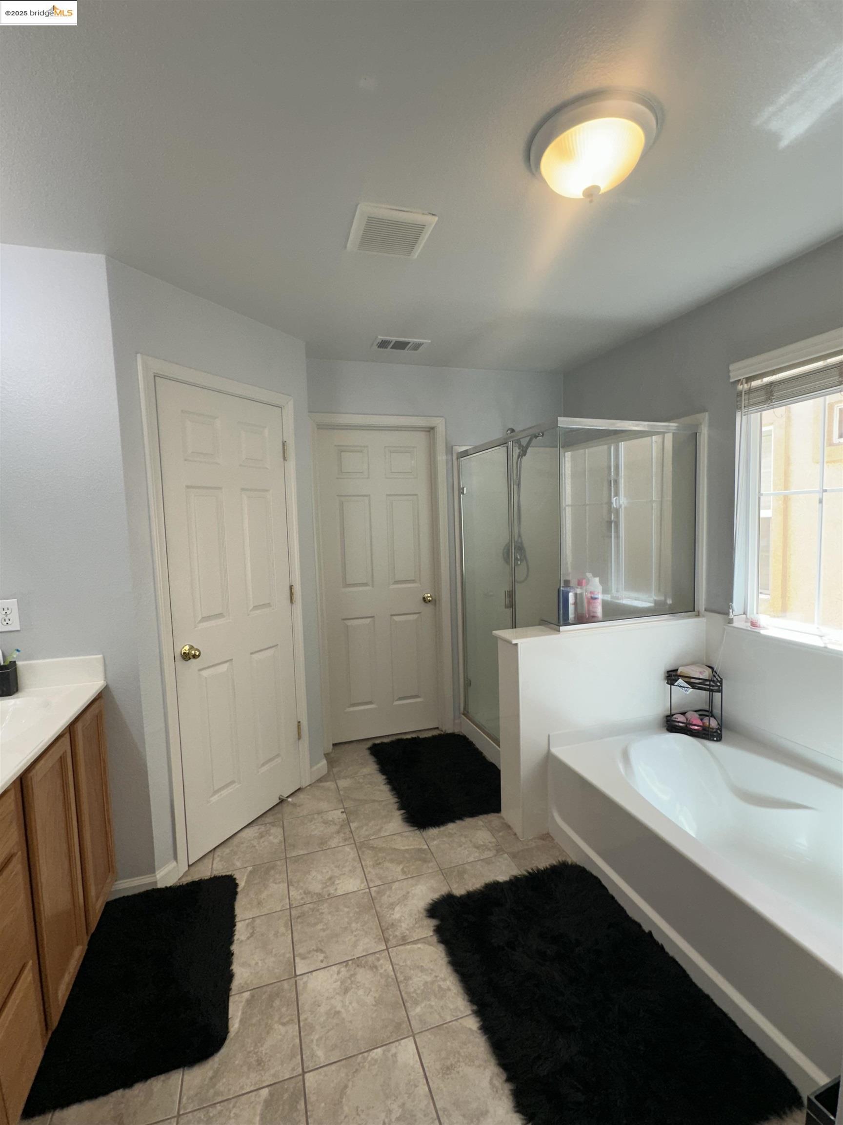 Detail Gallery Image 17 of 23 For 1583 Fog Bank Dr, Stockton,  CA 95204 - 4 Beds | 3/1 Baths