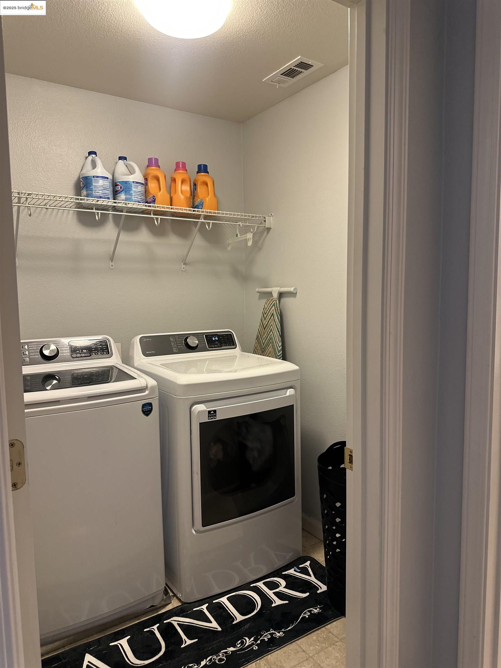 Detail Gallery Image 8 of 23 For 1583 Fog Bank Dr, Stockton,  CA 95204 - 4 Beds | 3/1 Baths