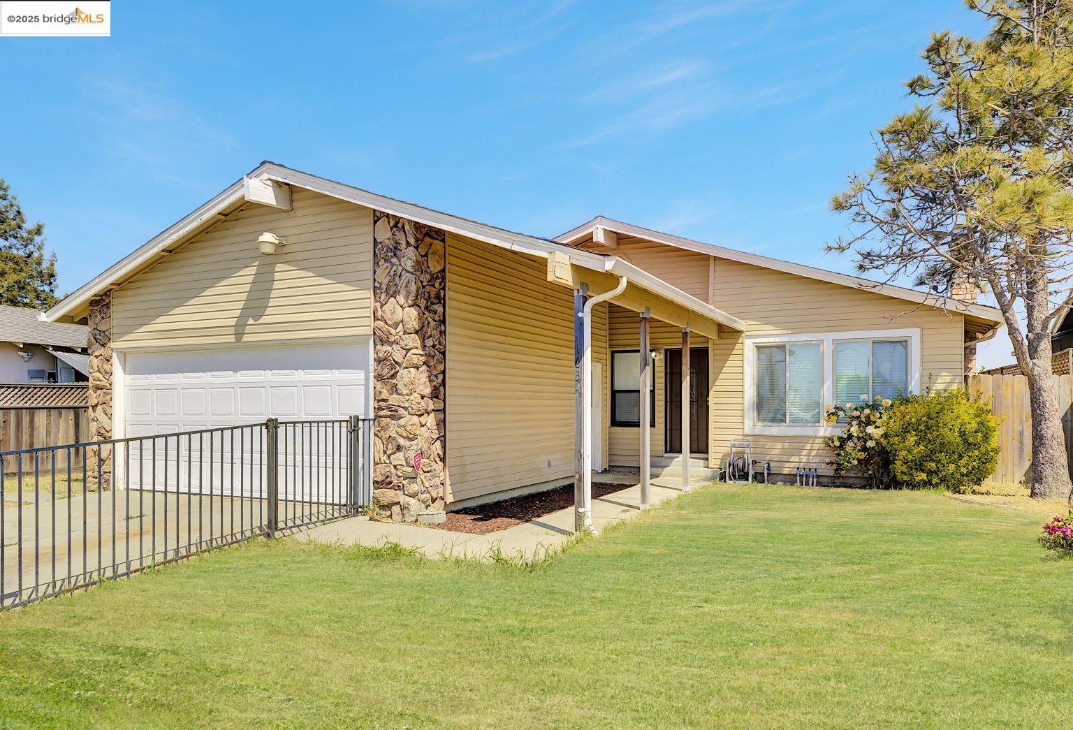 Detail Gallery Image 1 of 40 For 1634 Severus Drv., Vallejo,  CA 94589 - 4 Beds | 2 Baths