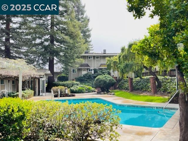 Detail Gallery Image 28 of 31 For 394 Ilo Ln #703,  Danville,  CA 94526 - 2 Beds | 1/1 Baths