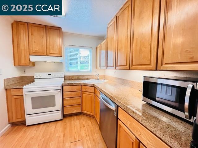 Detail Gallery Image 7 of 31 For 394 Ilo Ln #703,  Danville,  CA 94526 - 2 Beds | 1/1 Baths