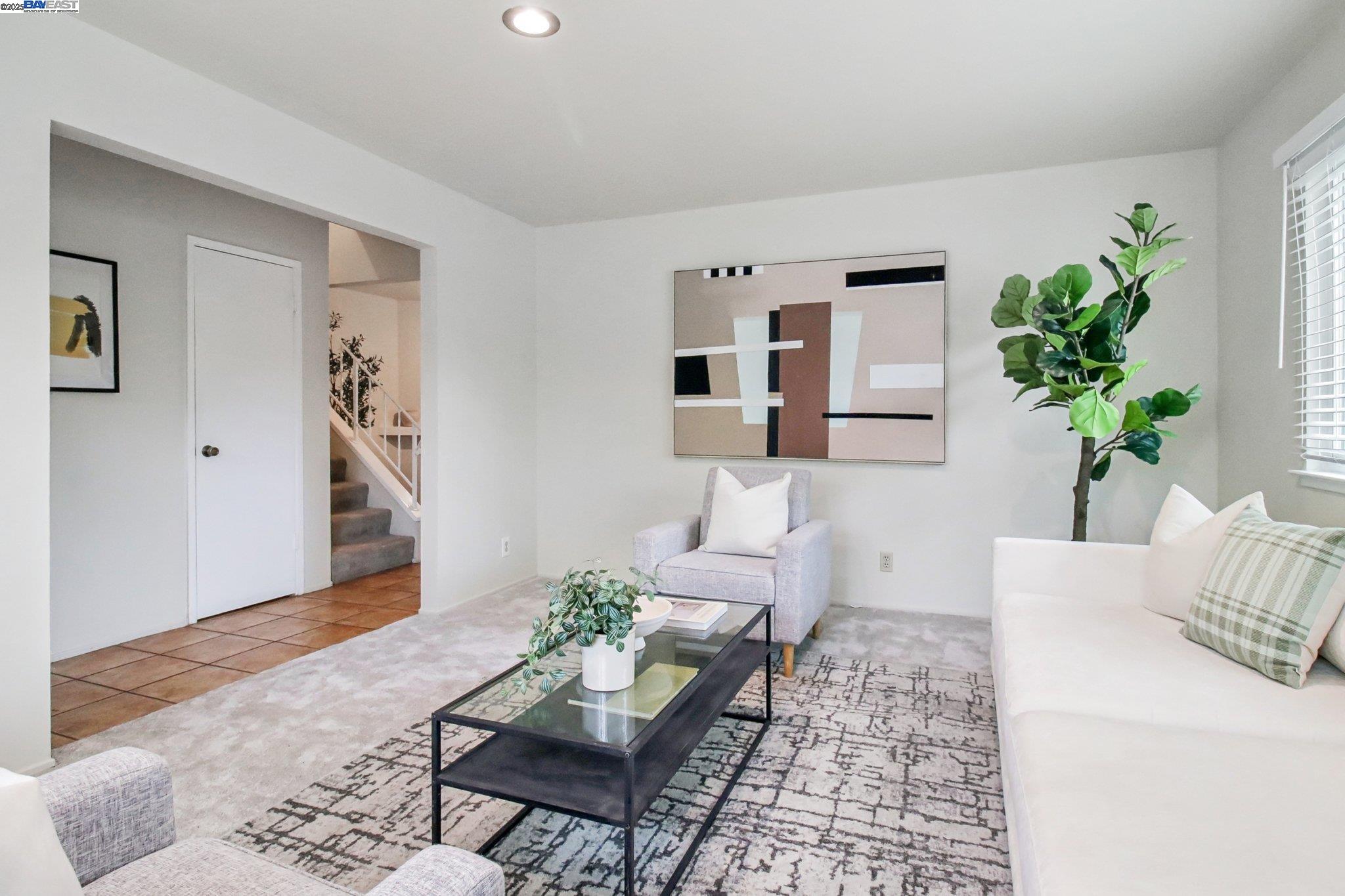 Detail Gallery Image 9 of 27 For 1920 Rock St #1,  Mountain View,  CA 94043 - 3 Beds | 1/1 Baths