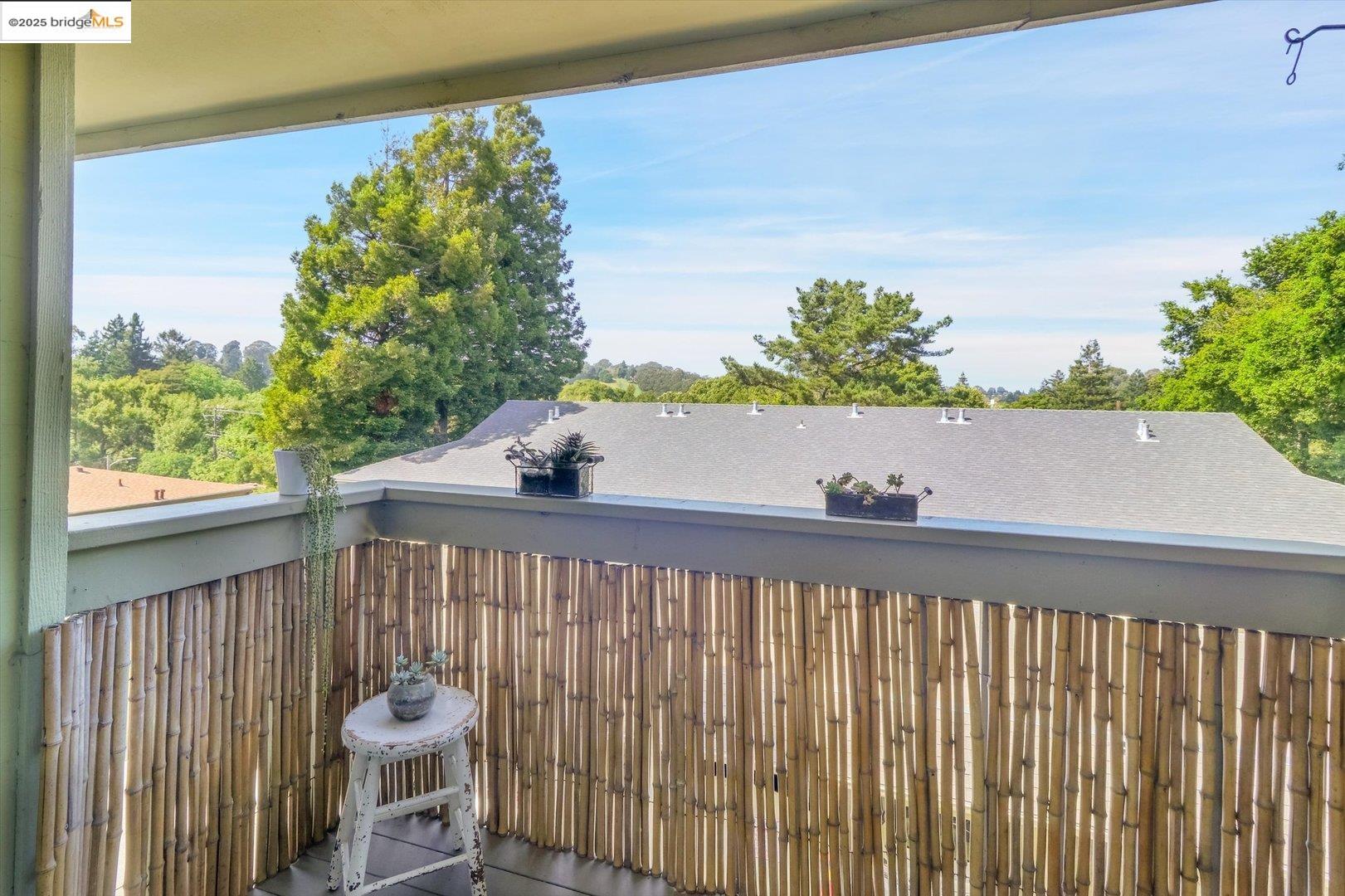 Detail Gallery Image 9 of 15 For 4174 San Pablo Dam Rd Apt B,  El Sobrante,  CA 94803 - 1 Beds | 1 Baths