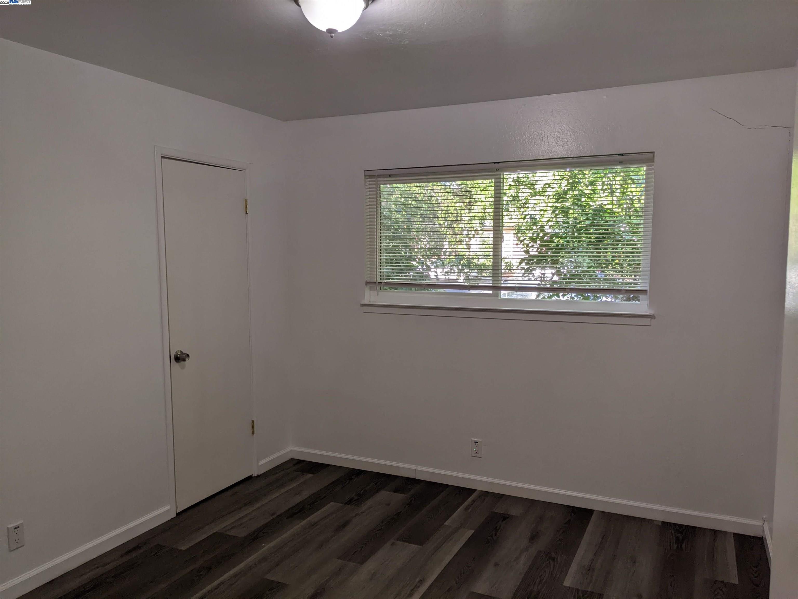 Detail Gallery Image 7 of 10 For 1313-15 F St, Davis,  CA 95616 - – Beds | – Baths