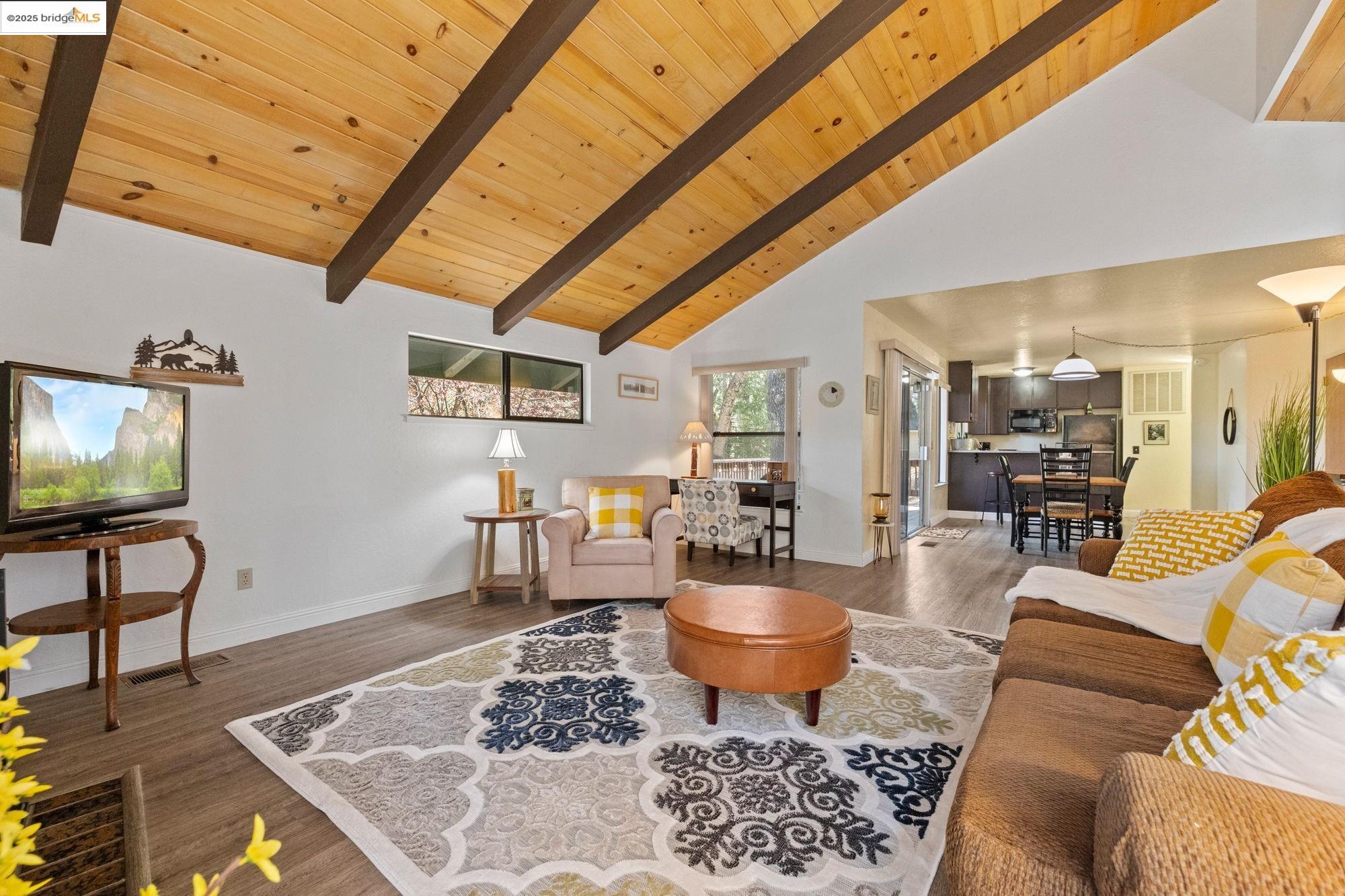 Detail Gallery Image 10 of 60 For 19421 Grizzly Circle, Groveland,  CA 95321-9544 - 2 Beds | 1/1 Baths