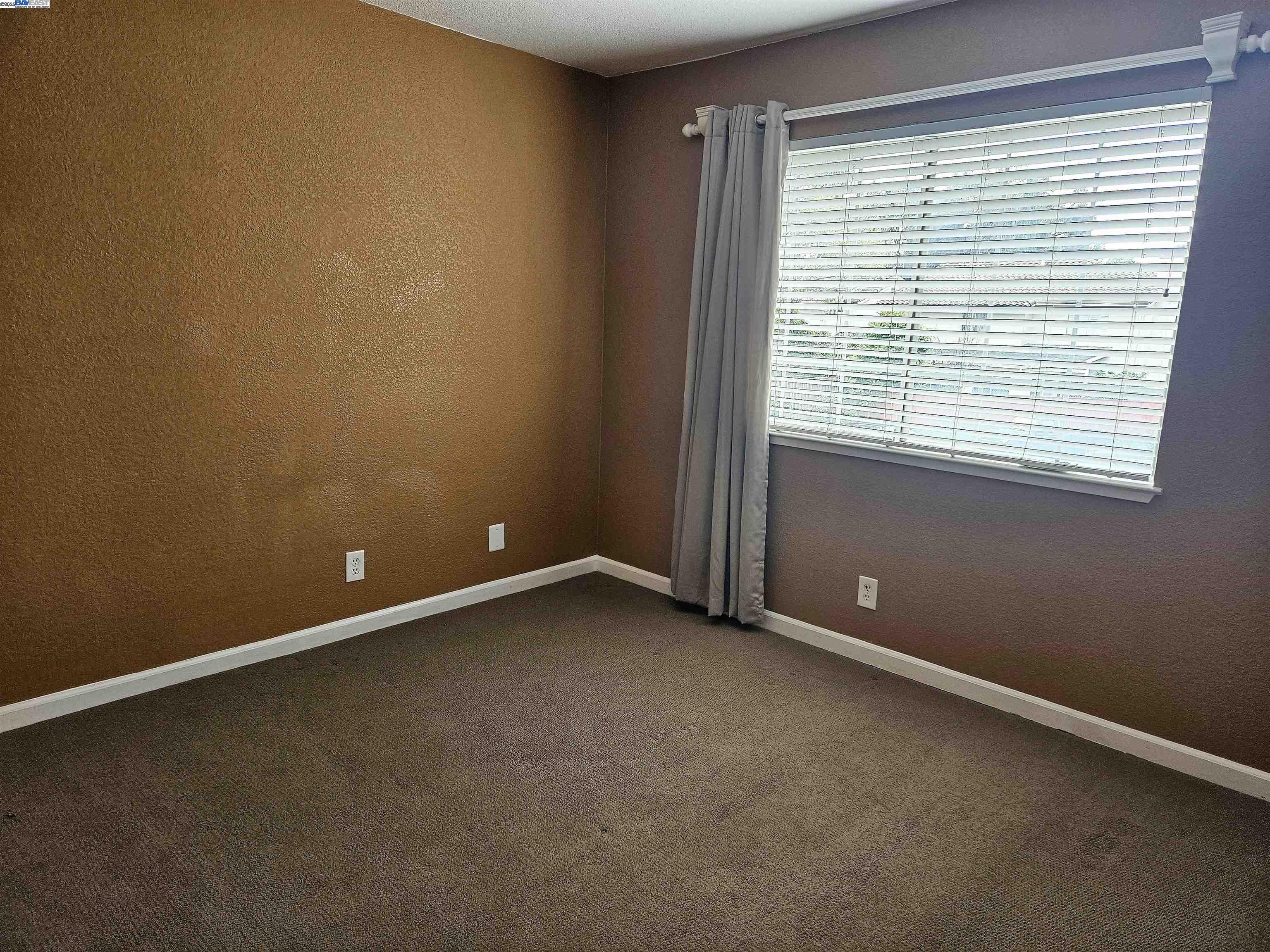 Detail Gallery Image 15 of 41 For 24909 Avocado Ct, Hayward,  CA 94544 - 3 Beds | 2/1 Baths