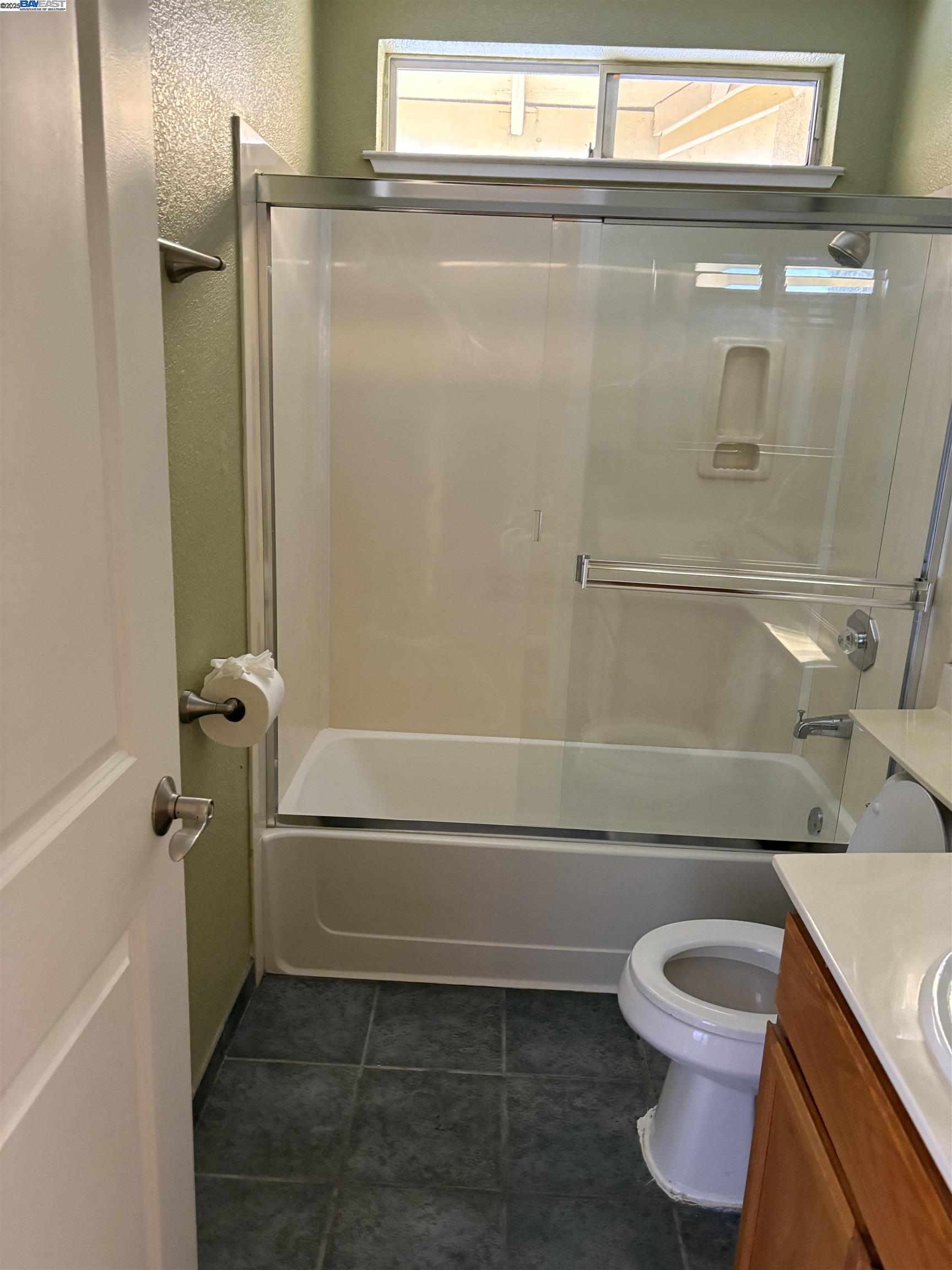 Detail Gallery Image 20 of 41 For 24909 Avocado Ct, Hayward,  CA 94544 - 3 Beds | 2/1 Baths