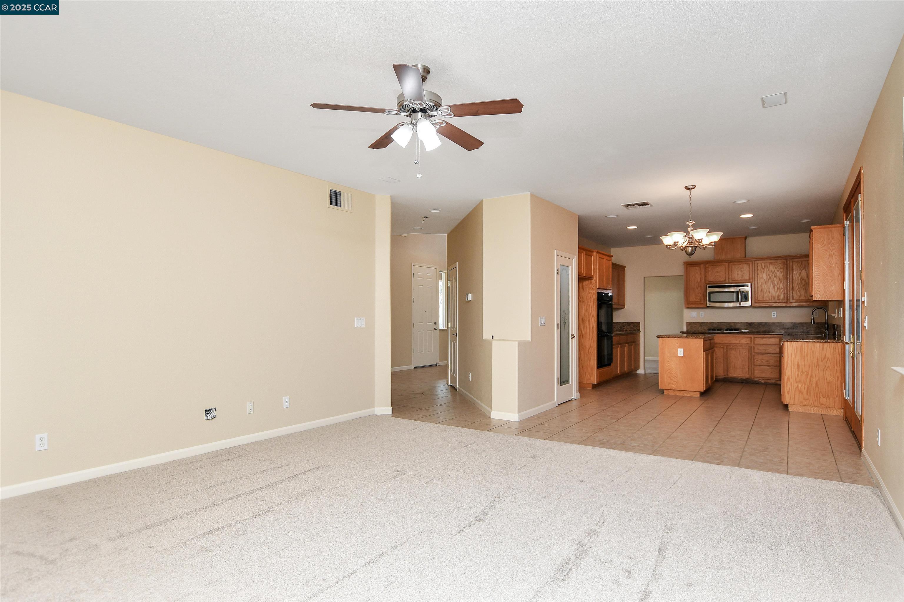 Detail Gallery Image 13 of 37 For 14 Birmingham Ct, Oakley,  CA 94561 - 4 Beds | 3 Baths