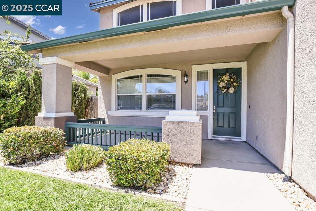 Detail Gallery Image 3 of 38 For 14 Birmingham Ct, Oakley,  CA 94561 - 4 Beds | 3 Baths