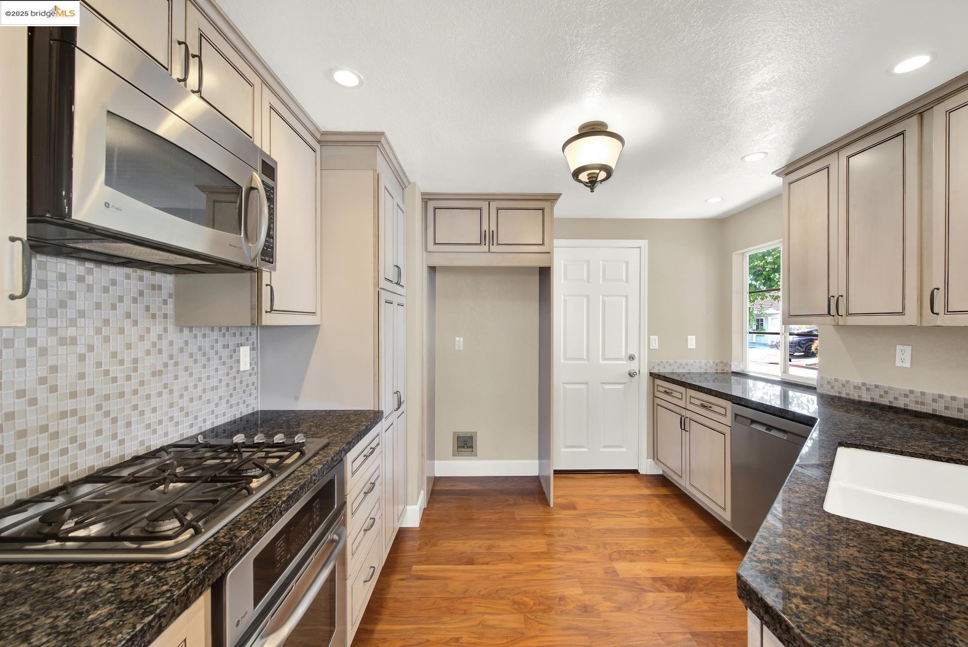 Photo #12: 41094974 Listing: Photo #12