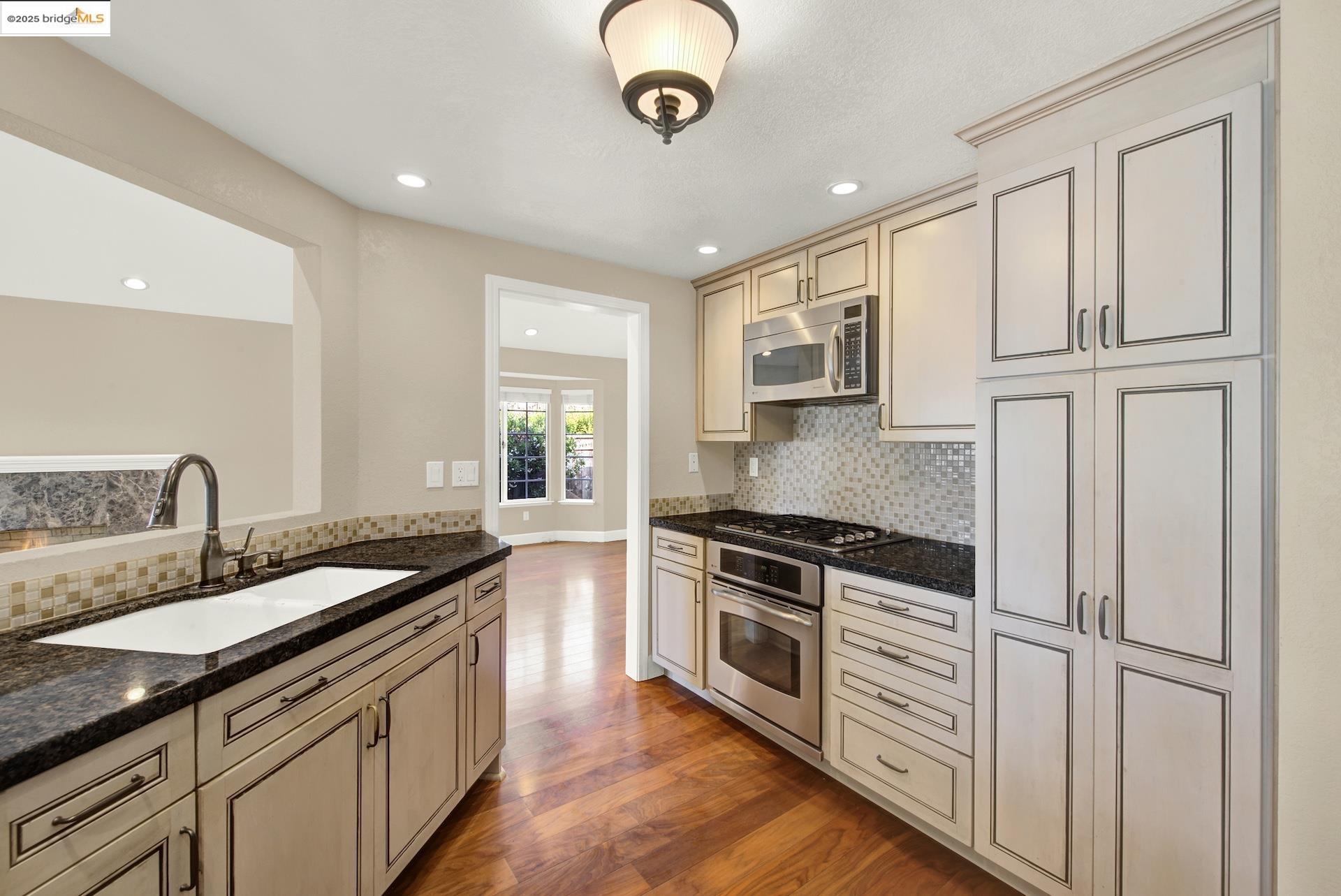 Photo #7: 41094974 Listing: Photo #7