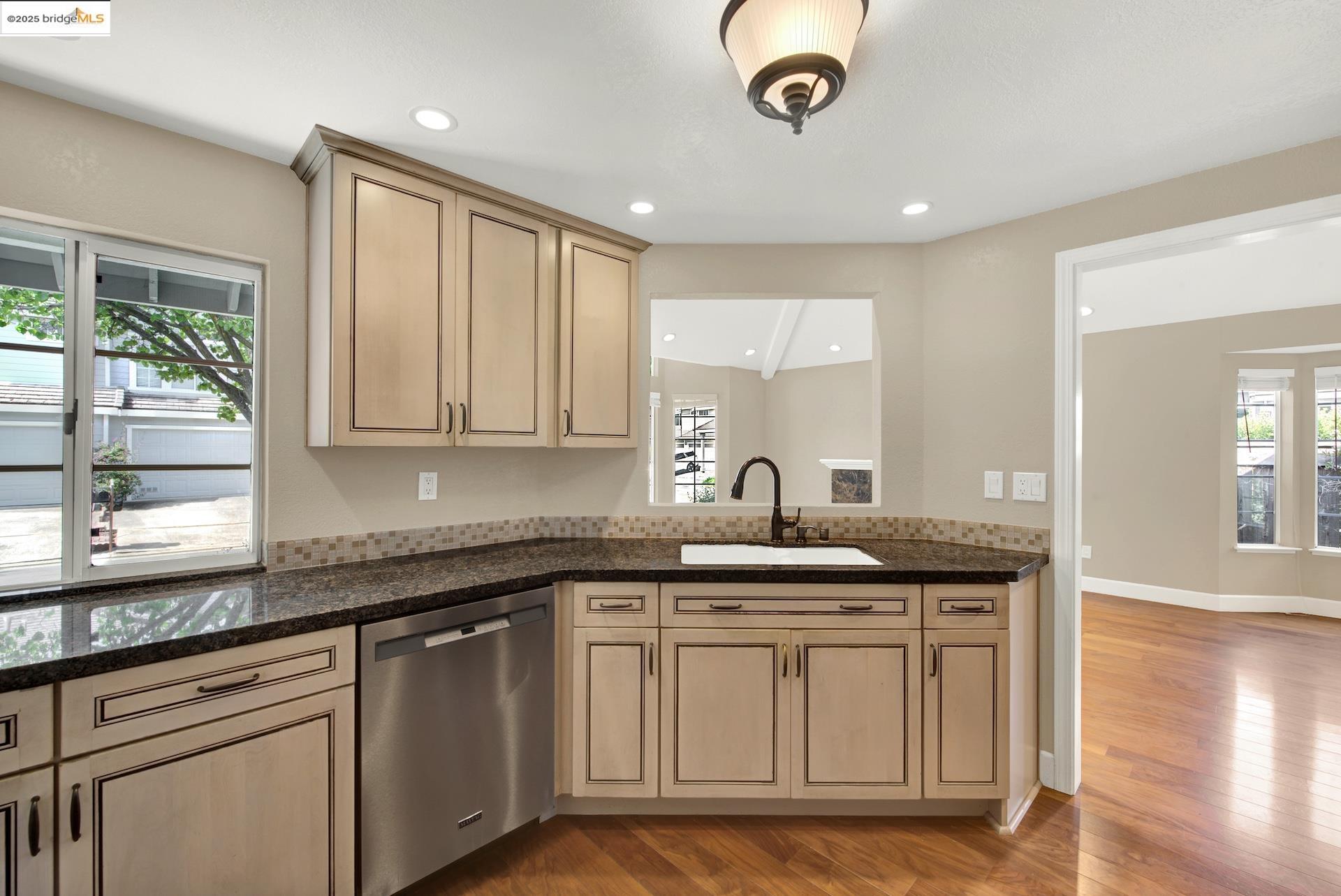 Photo #10: 41094974 Listing: Photo #10