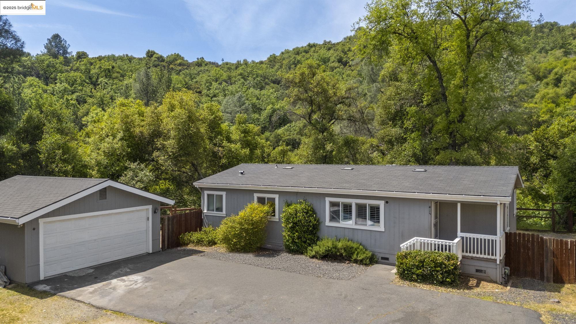 Detail Gallery Image 1 of 1 For 415 Arbona Cir, Sonora,  CA 95370 - 3 Beds | 2 Baths