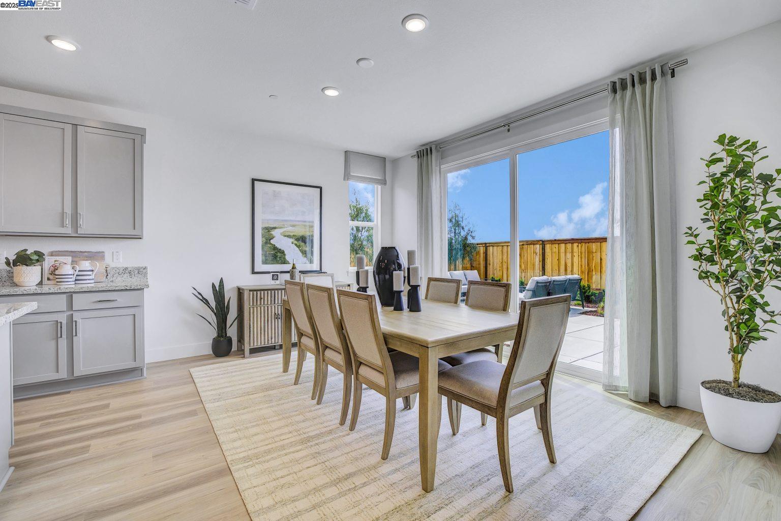Detail Gallery Image 17 of 38 For 335 W Calabria Drive, Mountain House,  CA 95391 - 4 Beds | 3/1 Baths