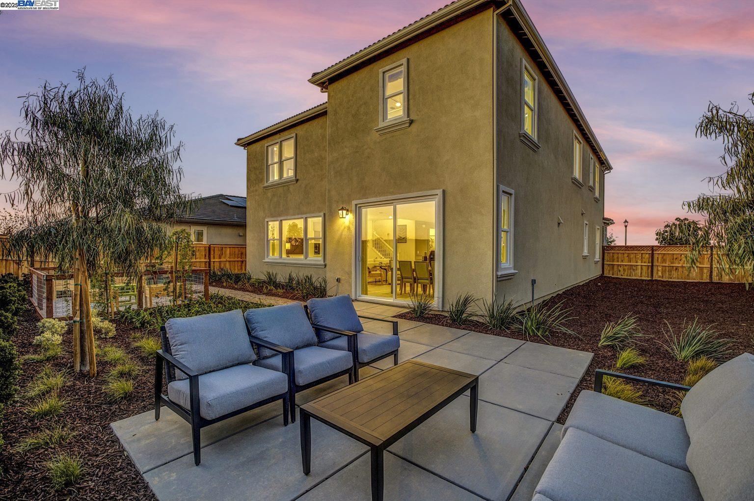 Detail Gallery Image 37 of 38 For 335 W Calabria Drive, Mountain House,  CA 95391 - 4 Beds | 3/1 Baths