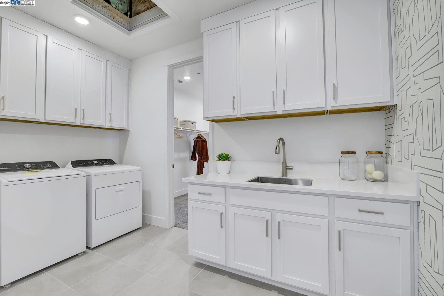 Detail Gallery Image 20 of 29 For 303 W Calabria Drive, Mountain House,  CA 95391 - 5 Beds | 4/1 Baths