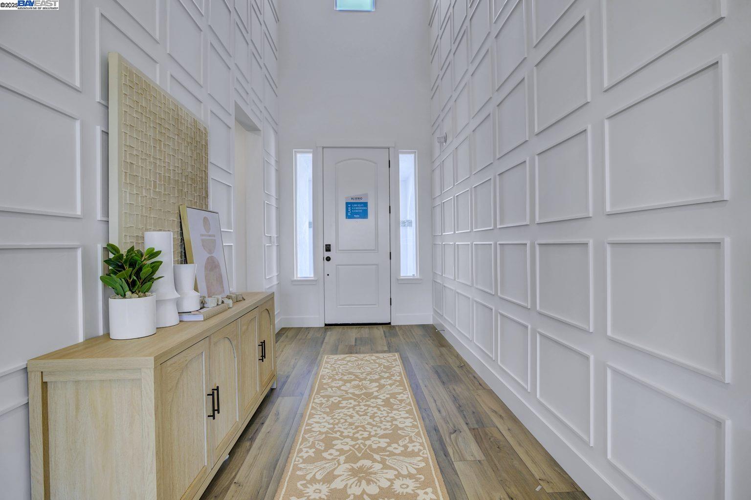 Detail Gallery Image 3 of 29 For 303 W Calabria Drive, Mountain House,  CA 95391 - 5 Beds | 4/1 Baths