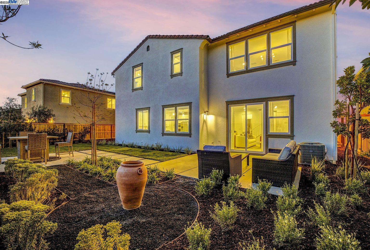Detail Gallery Image 26 of 29 For 303 W Calabria Drive, Mountain House,  CA 95391 - 5 Beds | 4/1 Baths