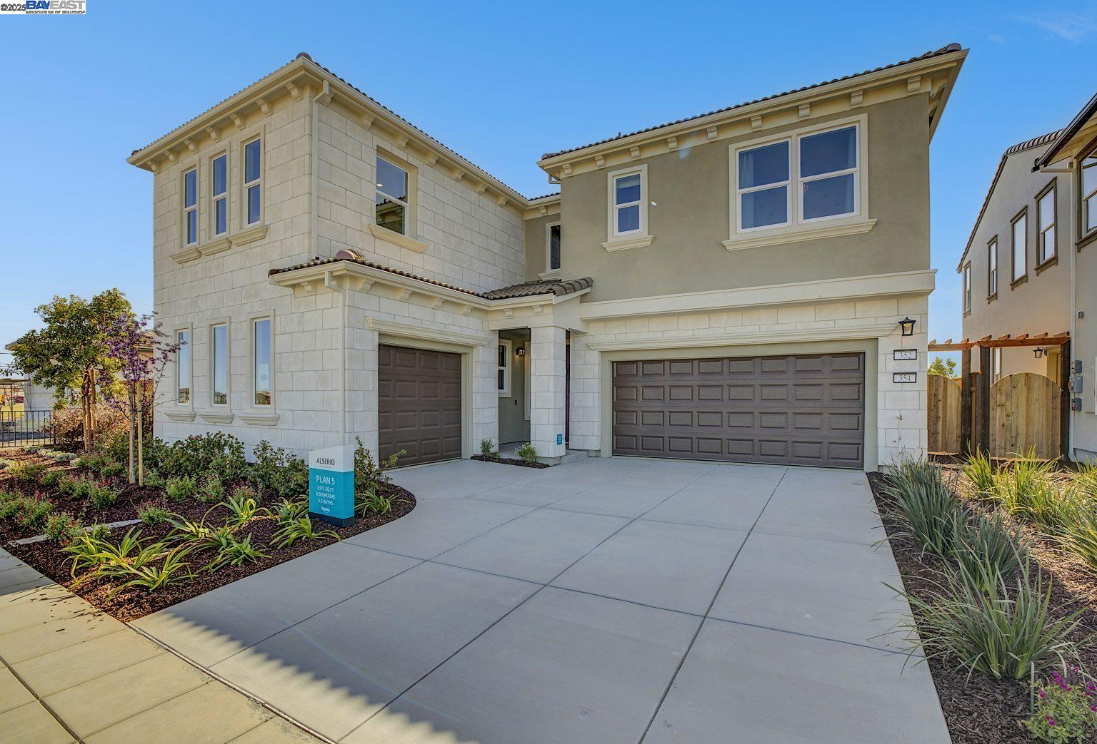 Detail Gallery Image 2 of 35 For 319 W Calabria Drive, Mountain House,  CA 95391 - 6 Beds | 5/1 Baths