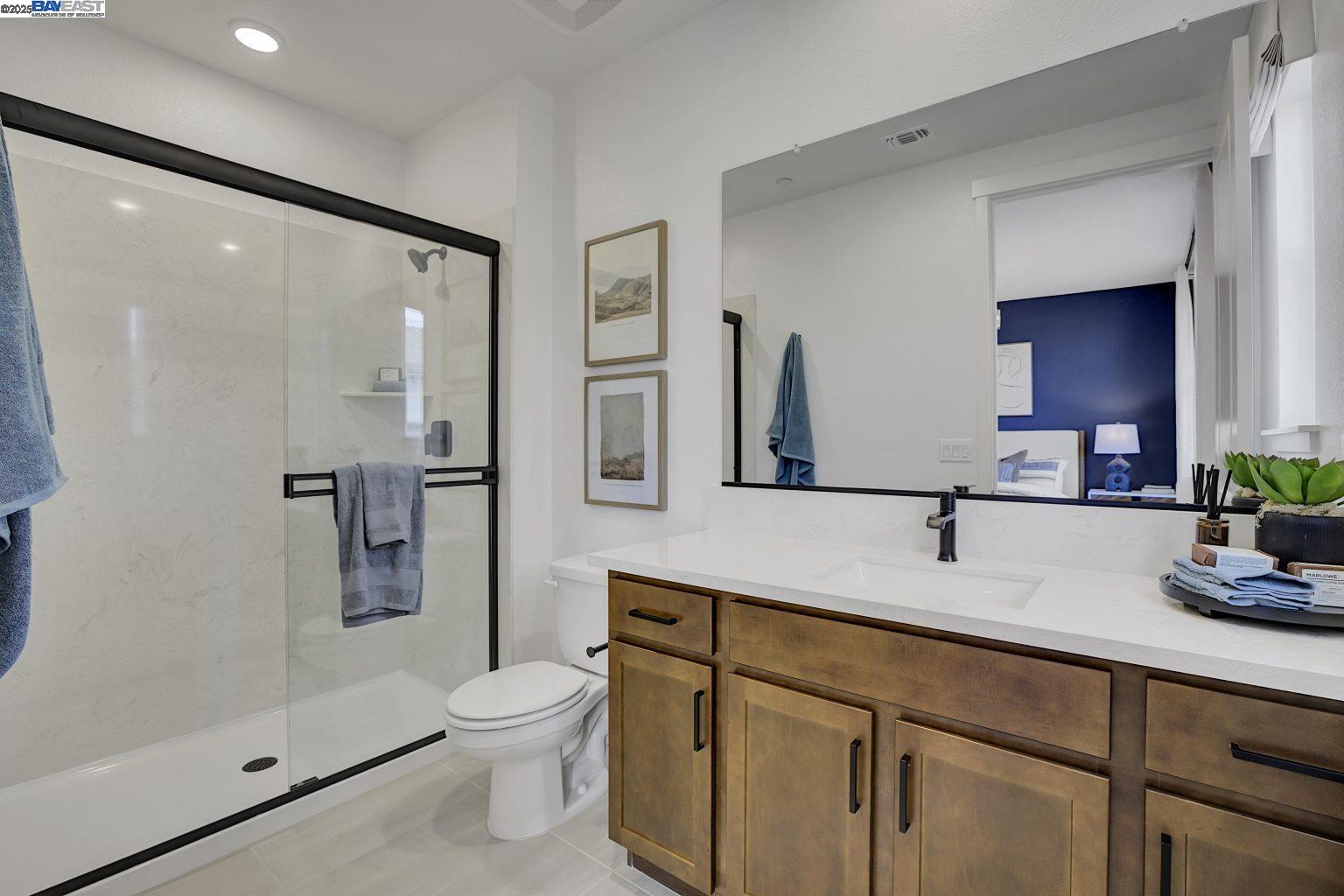 Detail Gallery Image 15 of 35 For 319 W Calabria Drive, Mountain House,  CA 95391 - 6 Beds | 5/1 Baths