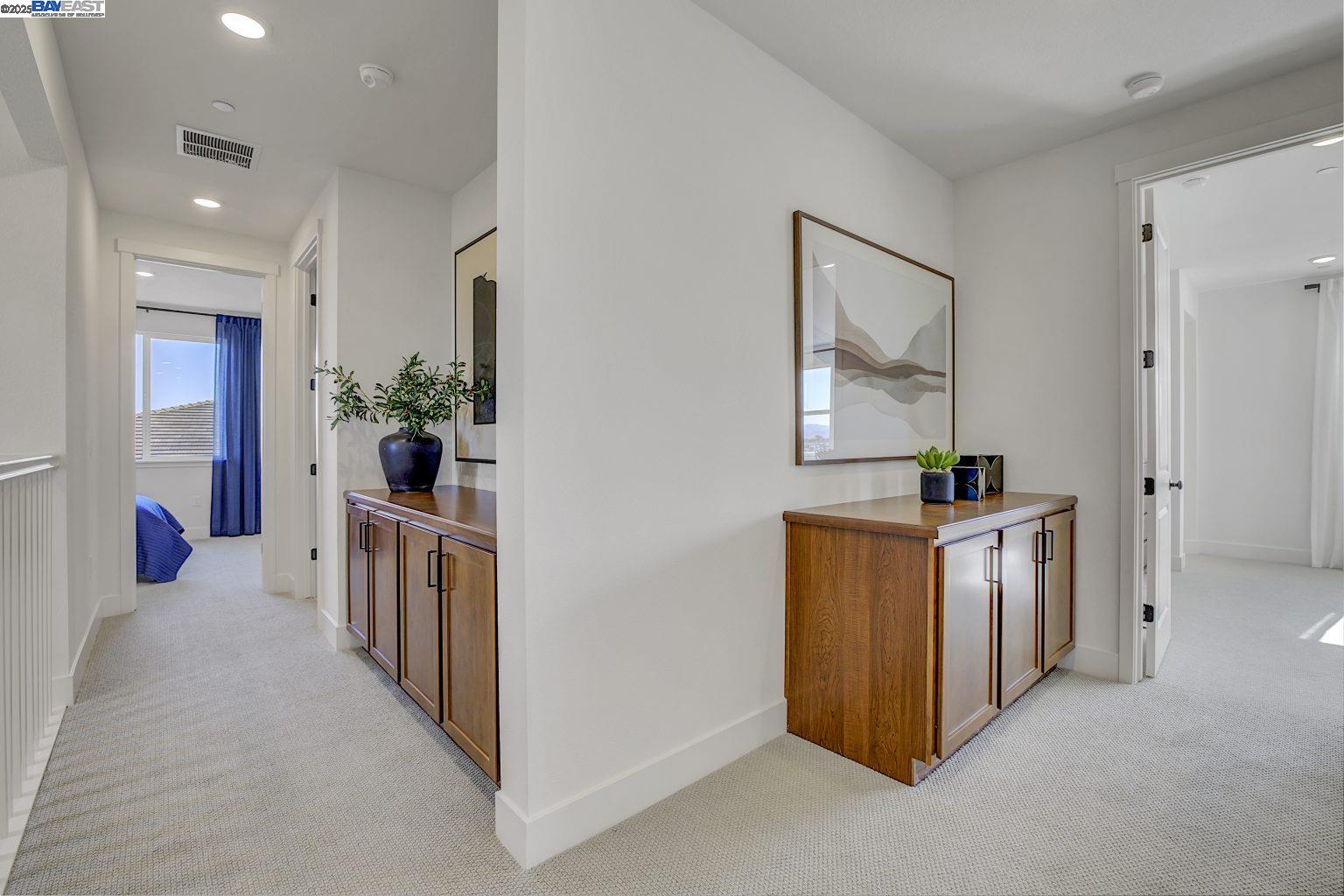 Detail Gallery Image 16 of 35 For 319 W Calabria Drive, Mountain House,  CA 95391 - 6 Beds | 5/1 Baths