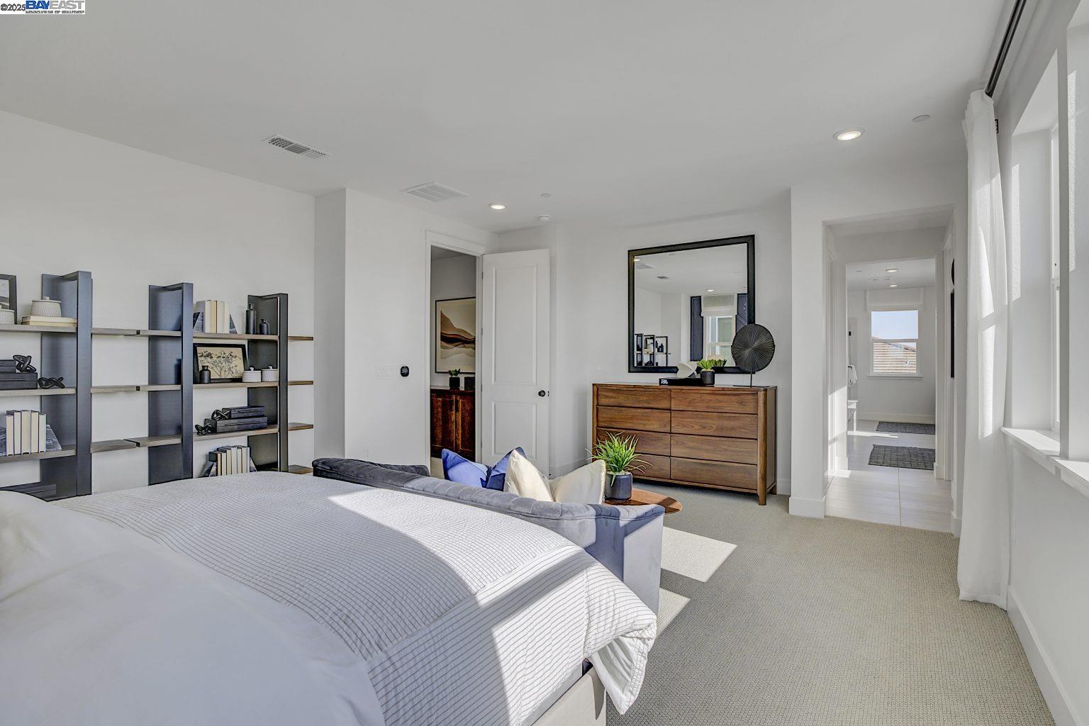 Detail Gallery Image 24 of 35 For 319 W Calabria Drive, Mountain House,  CA 95391 - 6 Beds | 5/1 Baths