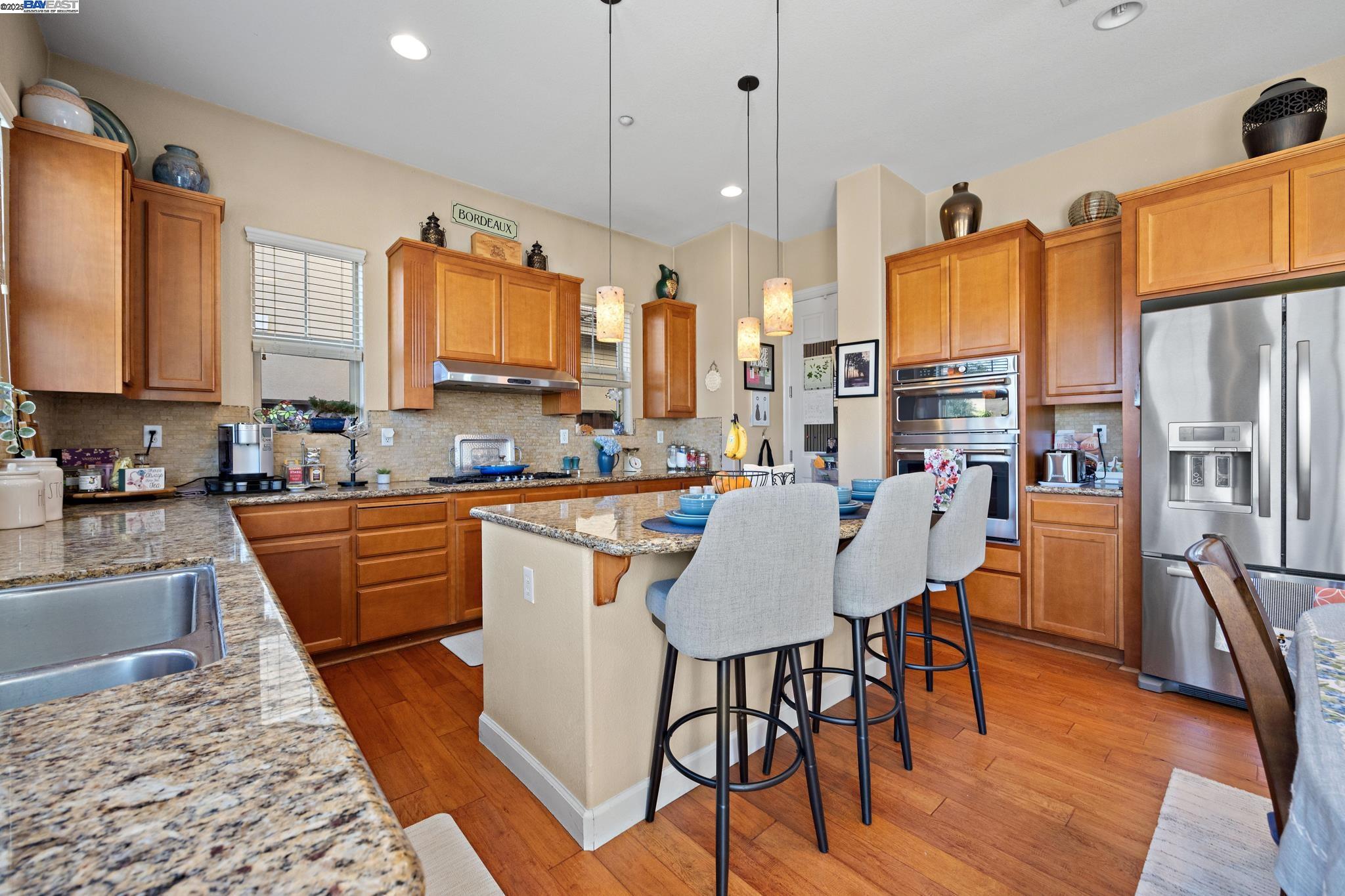 Detail Gallery Image 16 of 48 For 9779 Reimers Way, Dublin,  CA 94568 - 5 Beds | 3 Baths