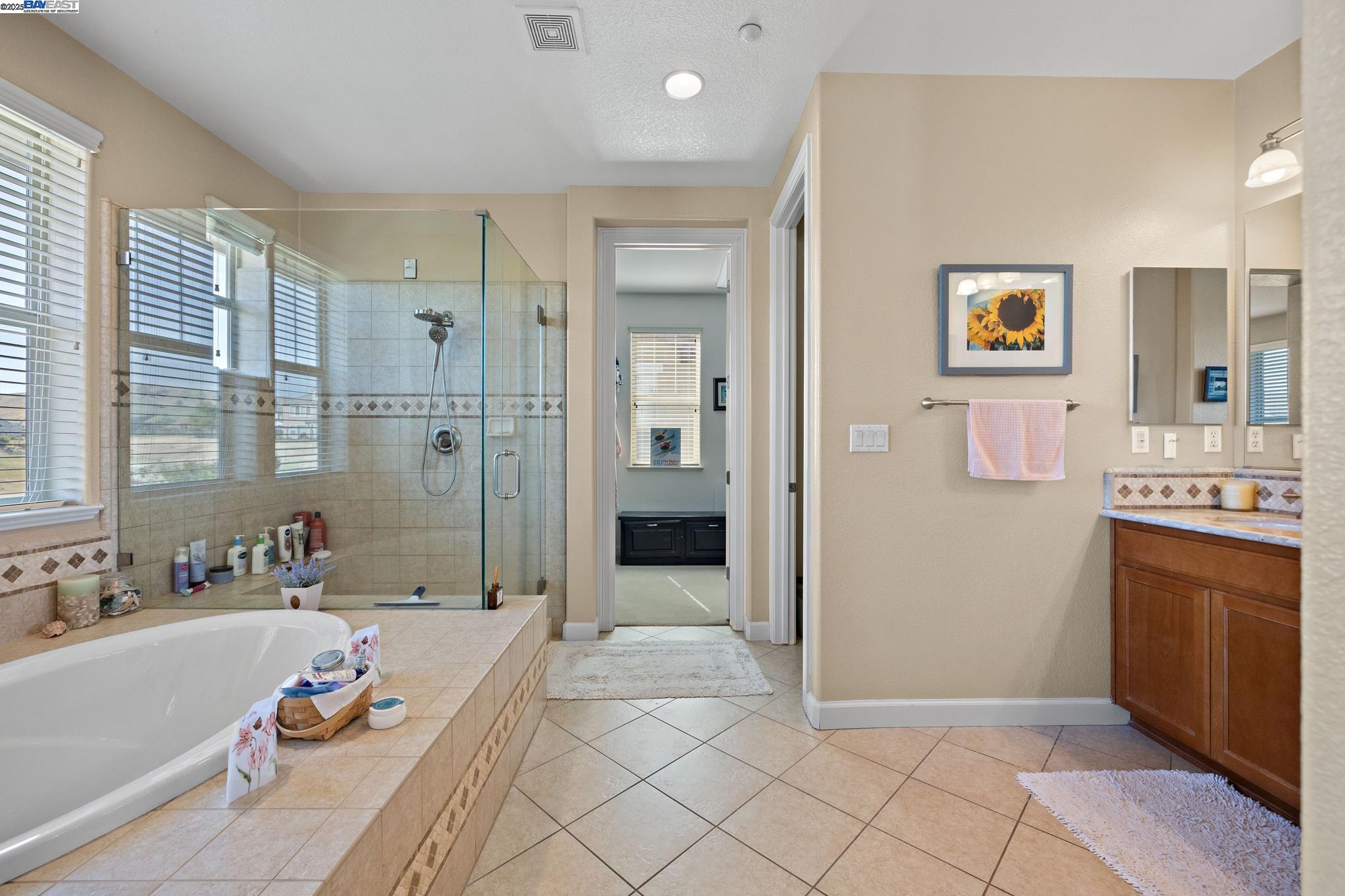 Detail Gallery Image 22 of 48 For 9779 Reimers Way, Dublin,  CA 94568 - 5 Beds | 3 Baths