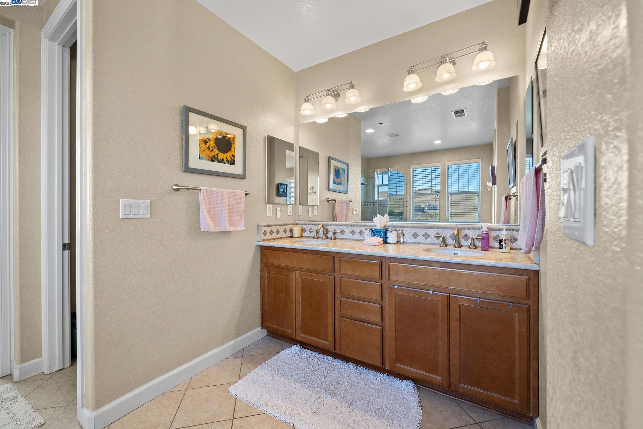 Detail Gallery Image 23 of 48 For 9779 Reimers Way, Dublin,  CA 94568 - 5 Beds | 3 Baths