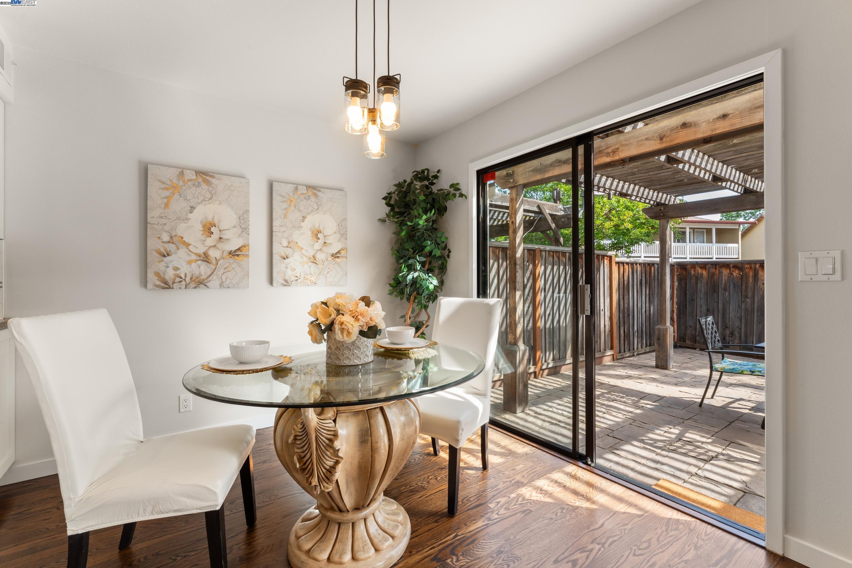 Detail Gallery Image 11 of 33 For 40654 Wolcott Pl, Fremont,  CA 94538 - 3 Beds | 2/1 Baths