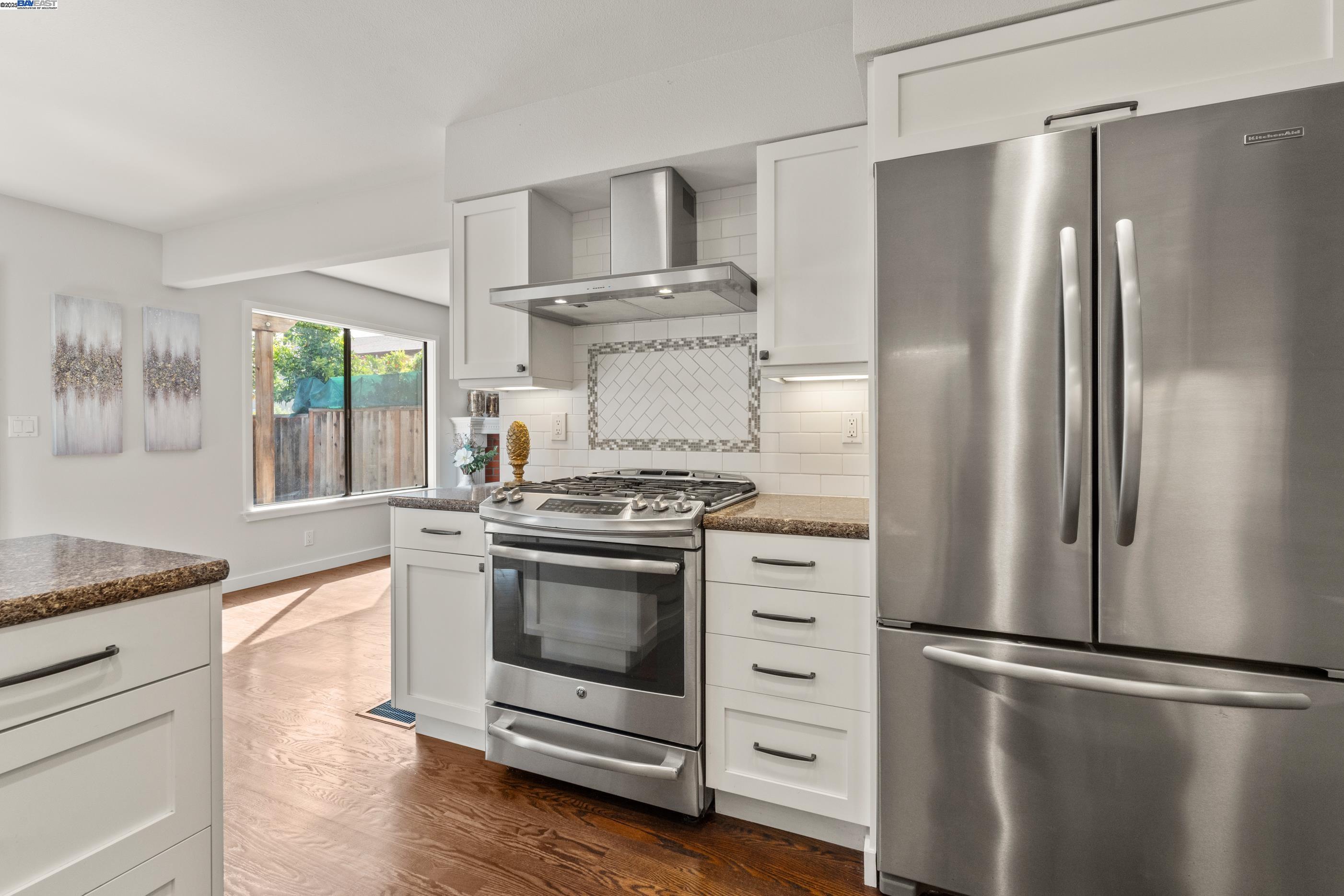Detail Gallery Image 16 of 33 For 40654 Wolcott Pl, Fremont,  CA 94538 - 3 Beds | 2/1 Baths