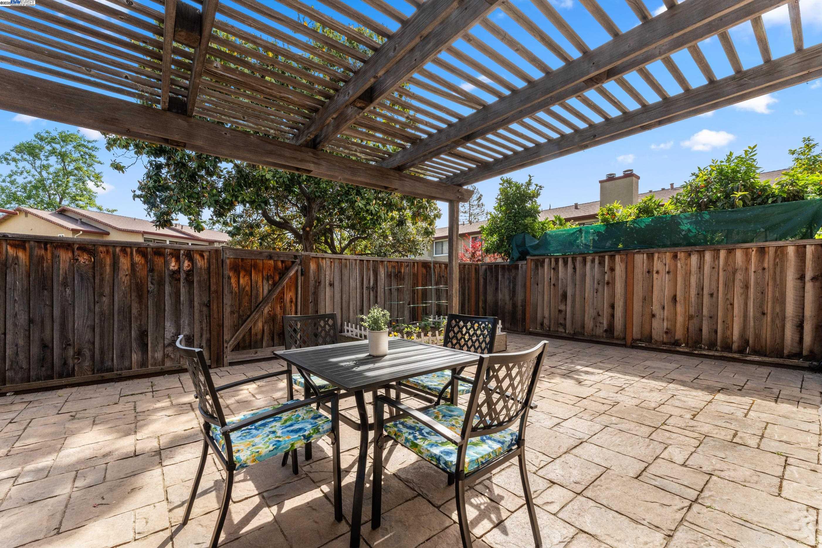 Detail Gallery Image 29 of 33 For 40654 Wolcott Pl, Fremont,  CA 94538 - 3 Beds | 2/1 Baths
