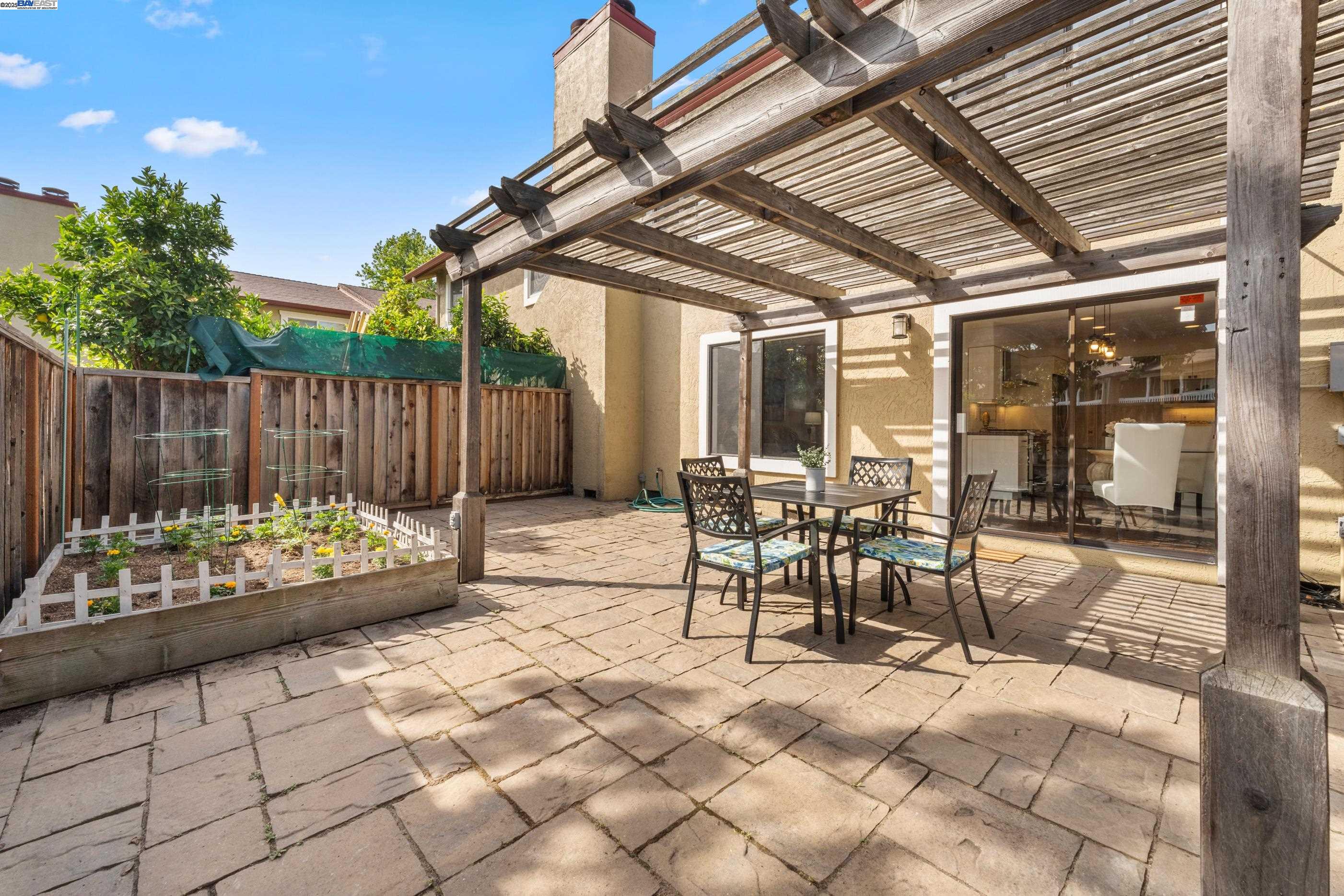 Detail Gallery Image 30 of 33 For 40654 Wolcott Pl, Fremont,  CA 94538 - 3 Beds | 2/1 Baths