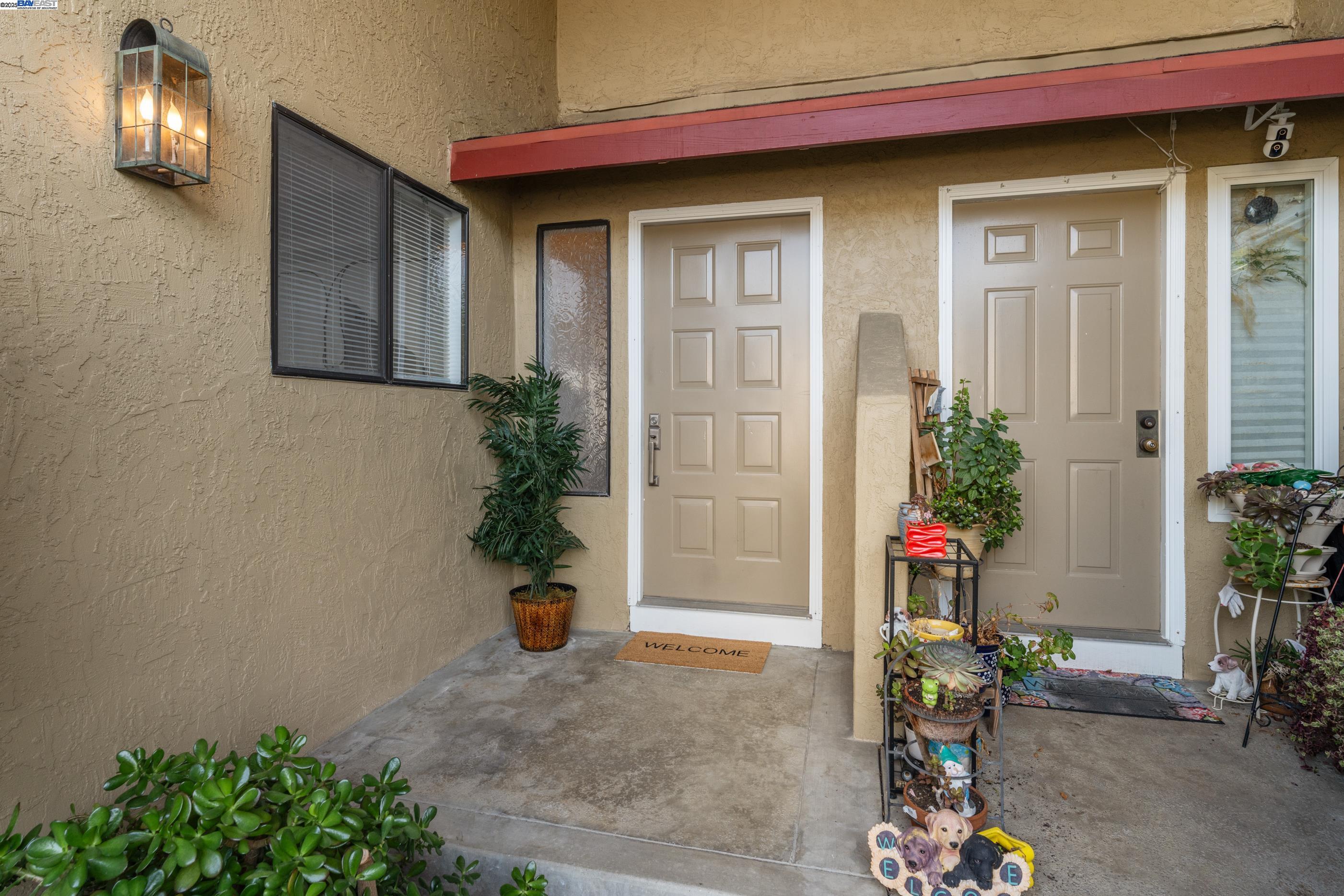 Detail Gallery Image 4 of 33 For 40654 Wolcott Pl, Fremont,  CA 94538 - 3 Beds | 2/1 Baths